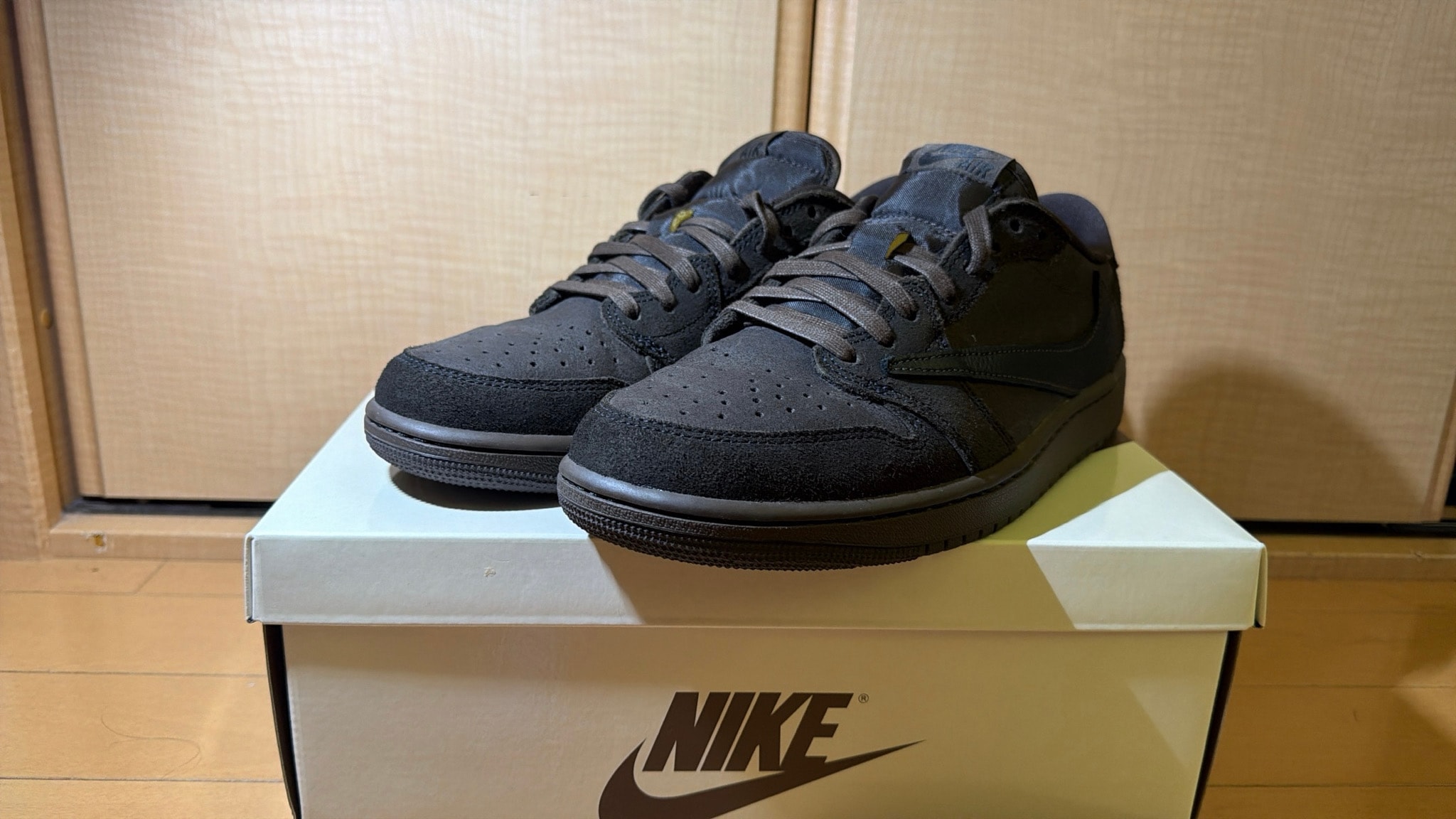 Travis Scott × Nike Air Jordan 1 Low OG SP "Velvet Brown and Dark Mocha"