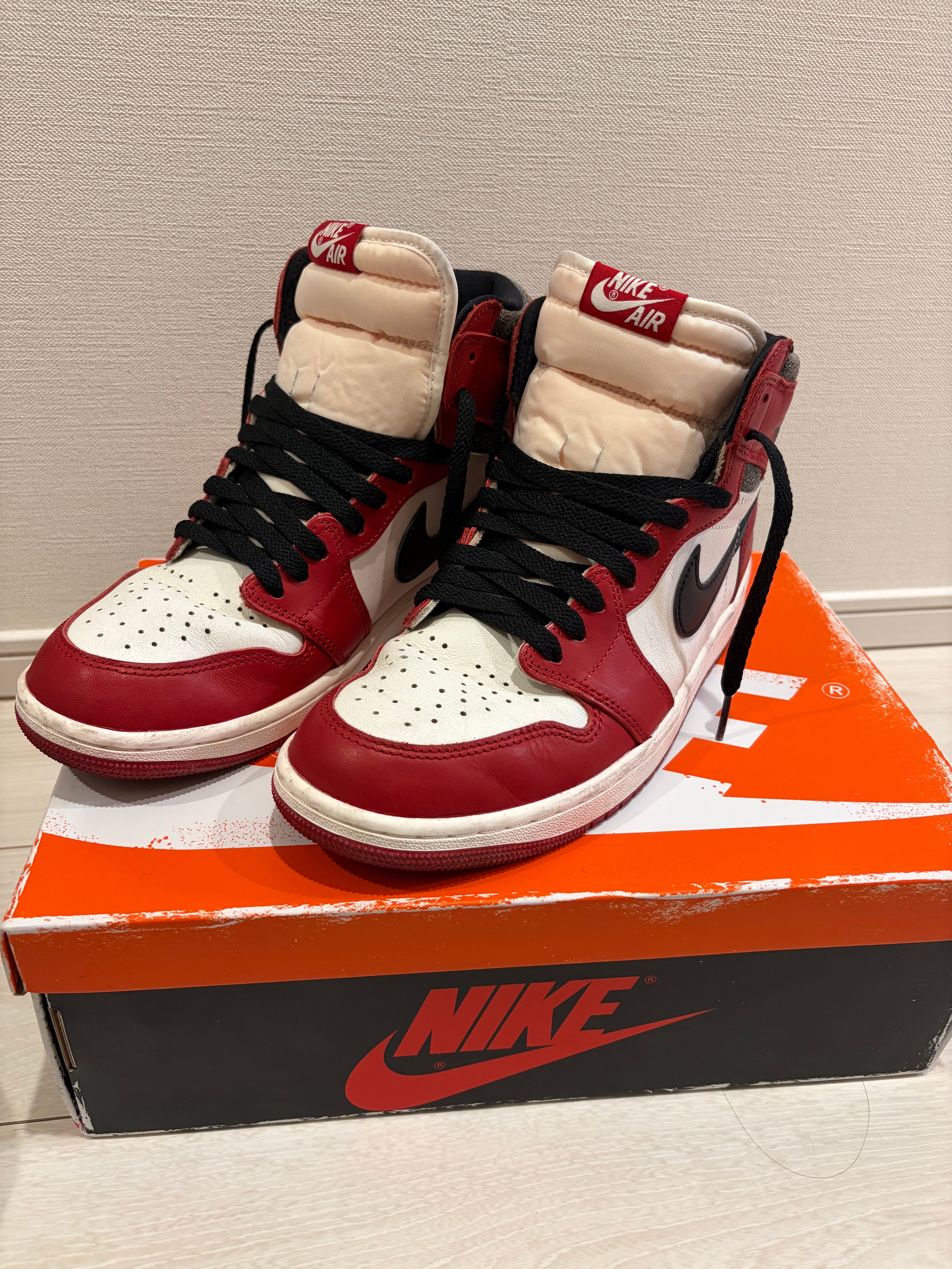Nike Air Jordan 1 High OG "Lost & Found/Chicago"