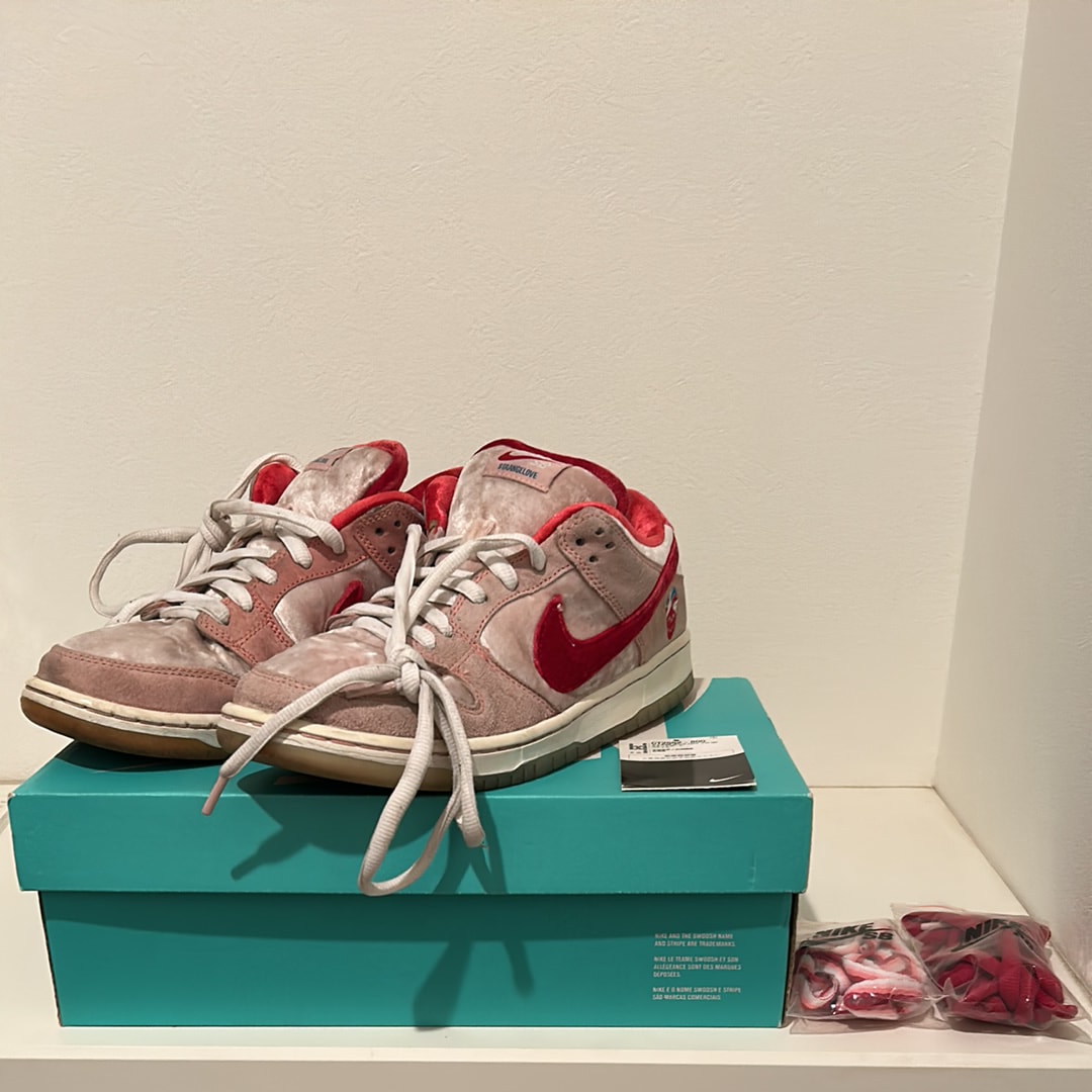 Strangelove × Nike SB Dunk Low "Valentine’s Day"
