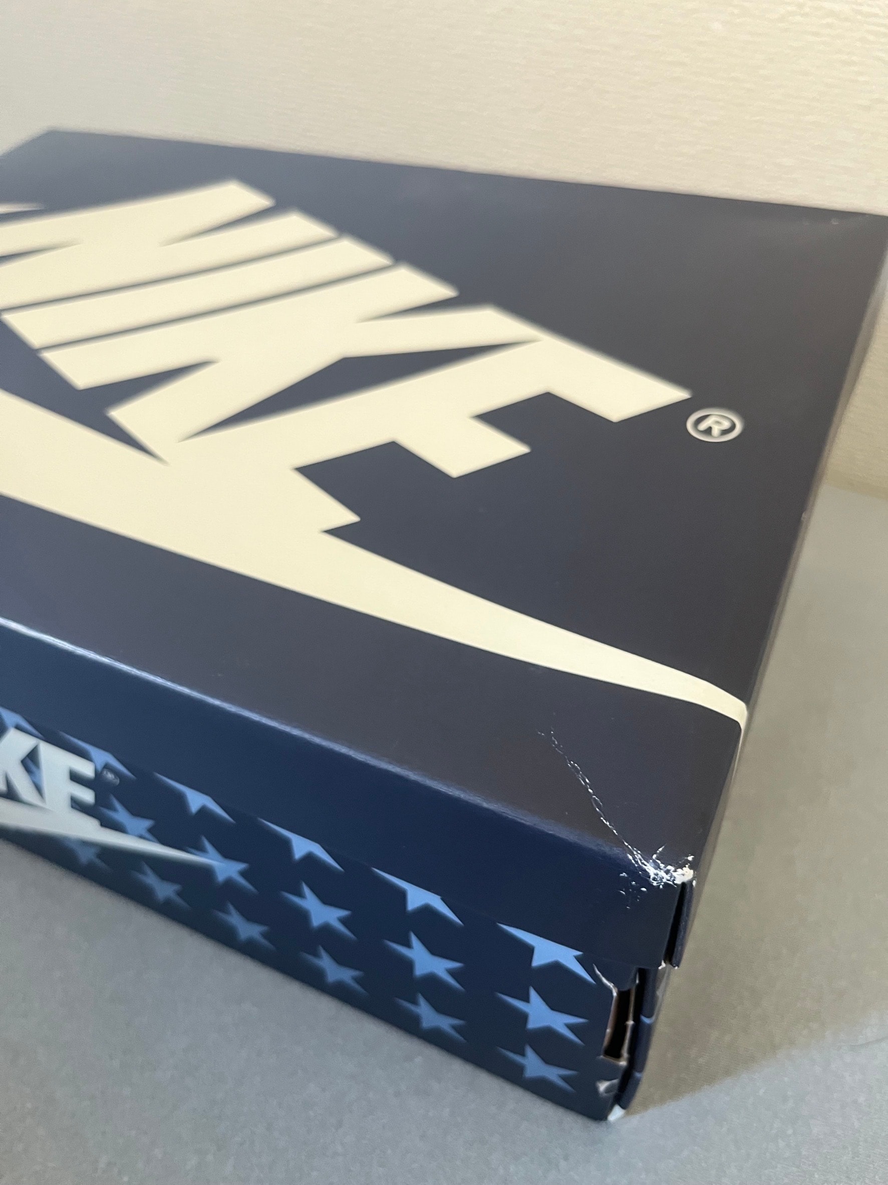 Trophy Room × Nike Air Jordan 1 Retro High "Chicago" (Friends and Family) (Blue Laces)