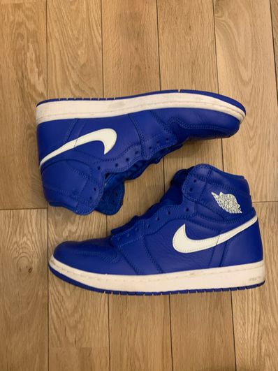 NIKE AIR JORDAN 1 RETRO HIGH "HYPER ROYAL"