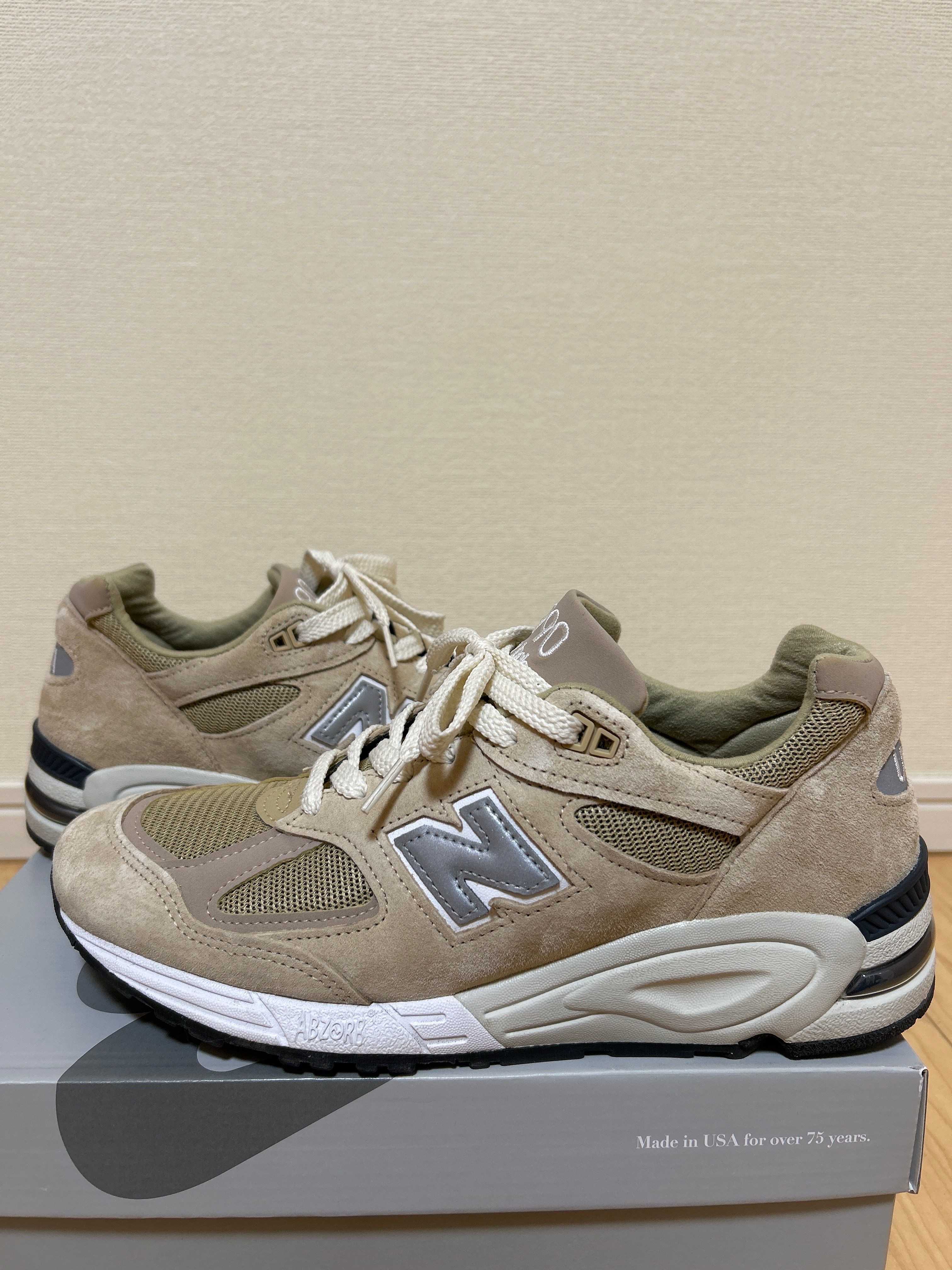 KITH × New Balance 990V2 "Tan"