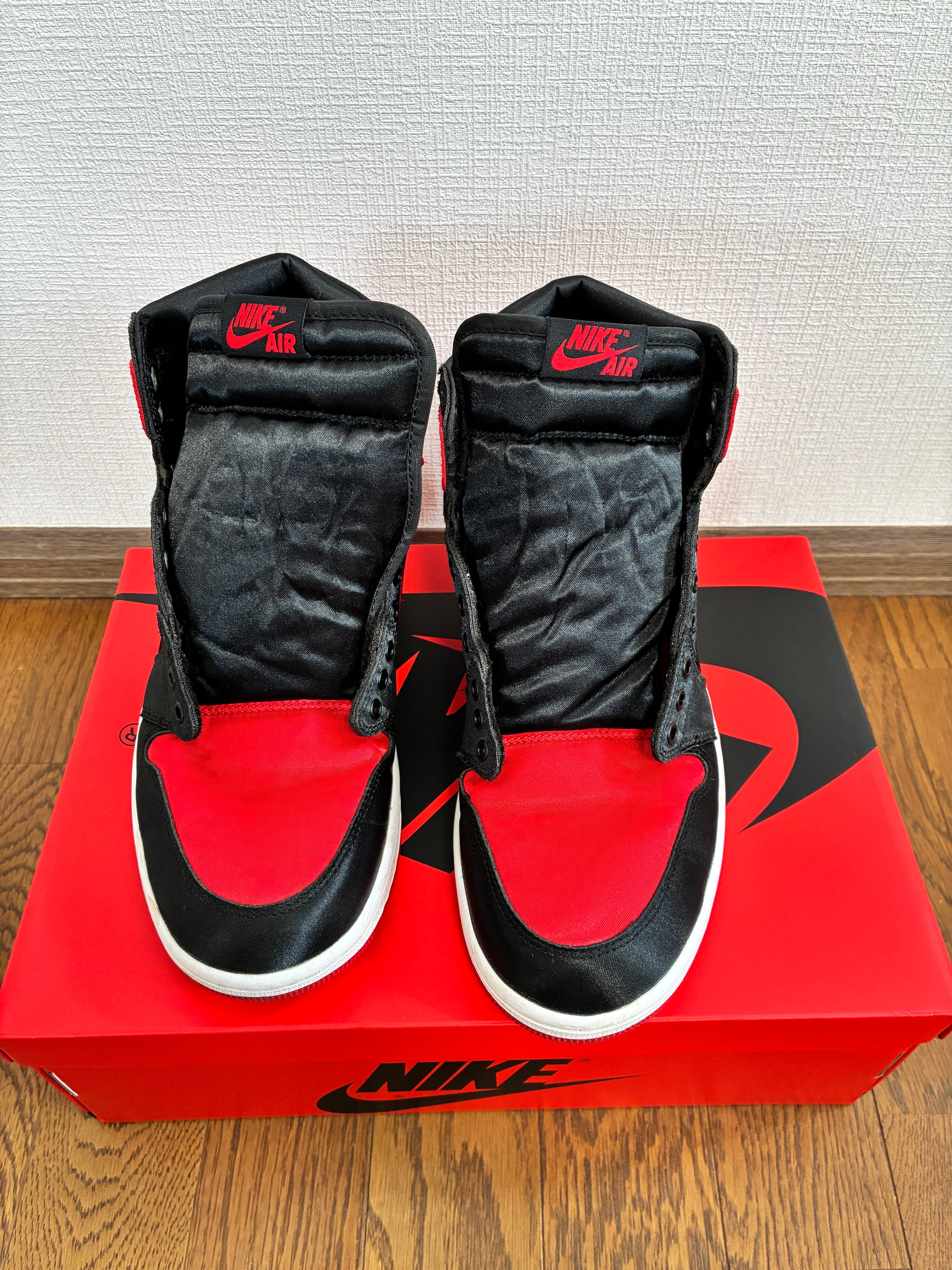 Nike Women's Air Jordan 1 Retro High OG "Satin Bred"