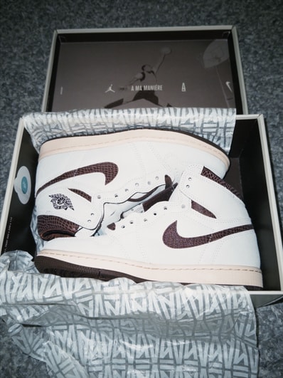 A Ma Maniere × Nike Air Jordan 1 Retro High OG "Sail and Burgundy"