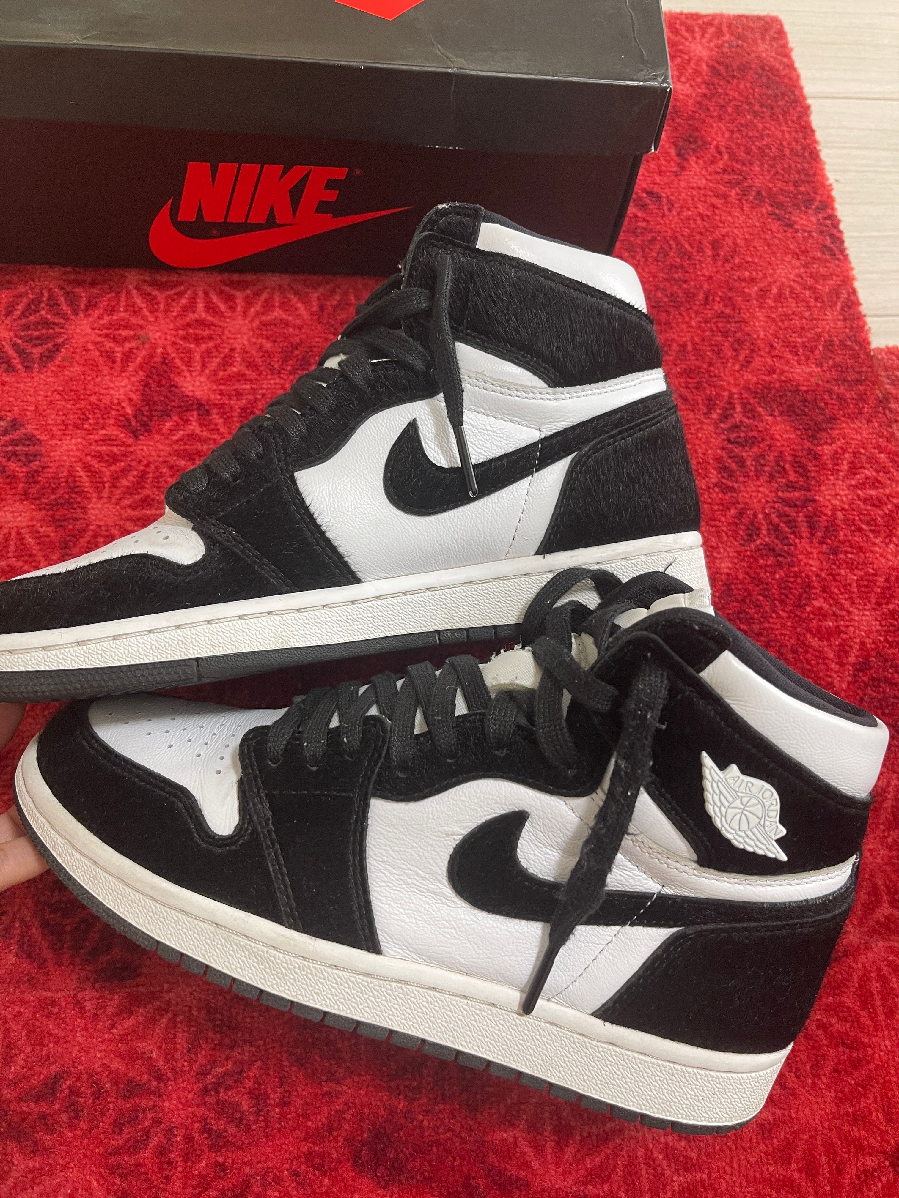 Nike Women's Air Jordan 1 Retro High OG "Black/White"