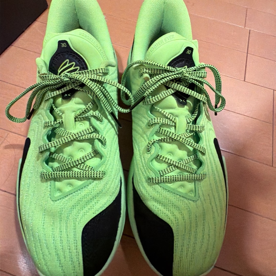 Under Armour Curry 12 "Extraterrestrial"
