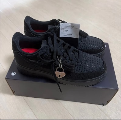 Nike Air Force 1 Low "Valentine's Day/Triple Black" (2026)