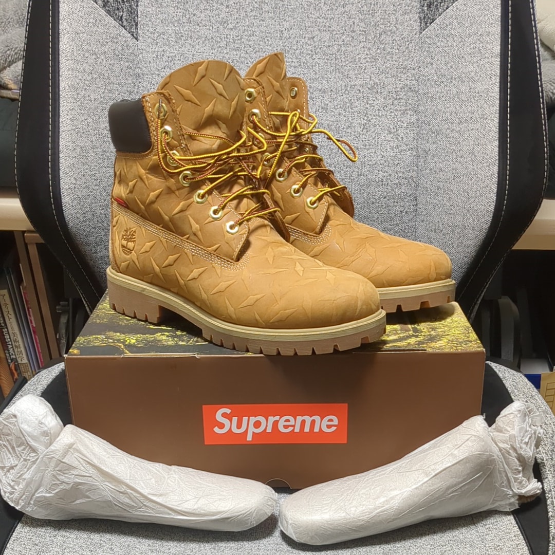 シュプリーム × ティンバーランド ダイアモンドプレート 6インチ プレミアム ウォータープルーフ ブーツ "ウィート"