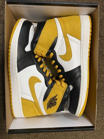 Nike Air Jordan 1 Retro High OG "Black Toe/Yellow Ochre"
