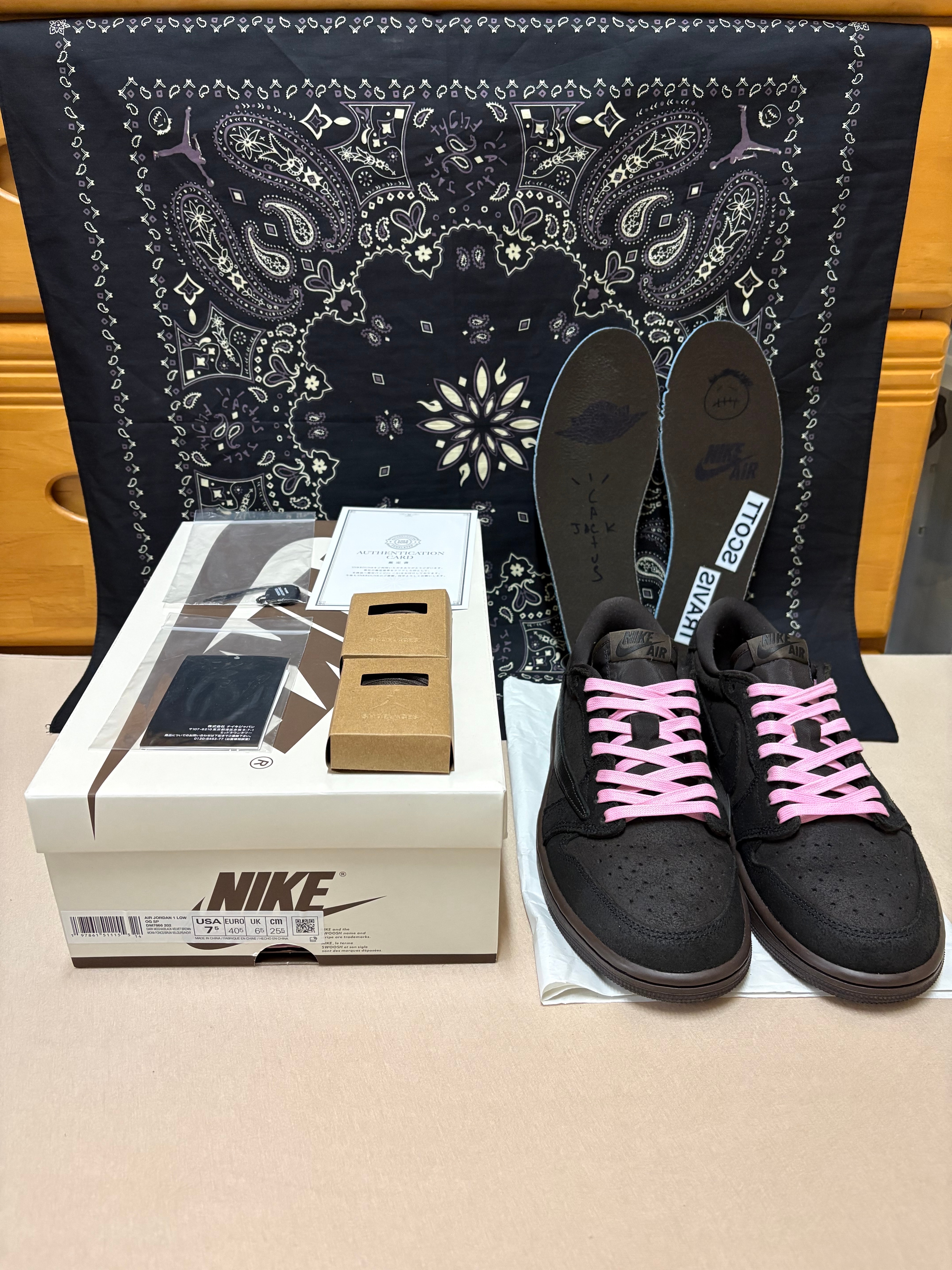 Travis Scott × Nike Air Jordan 1 Low OG SP "Velvet Brown and Dark Mocha"