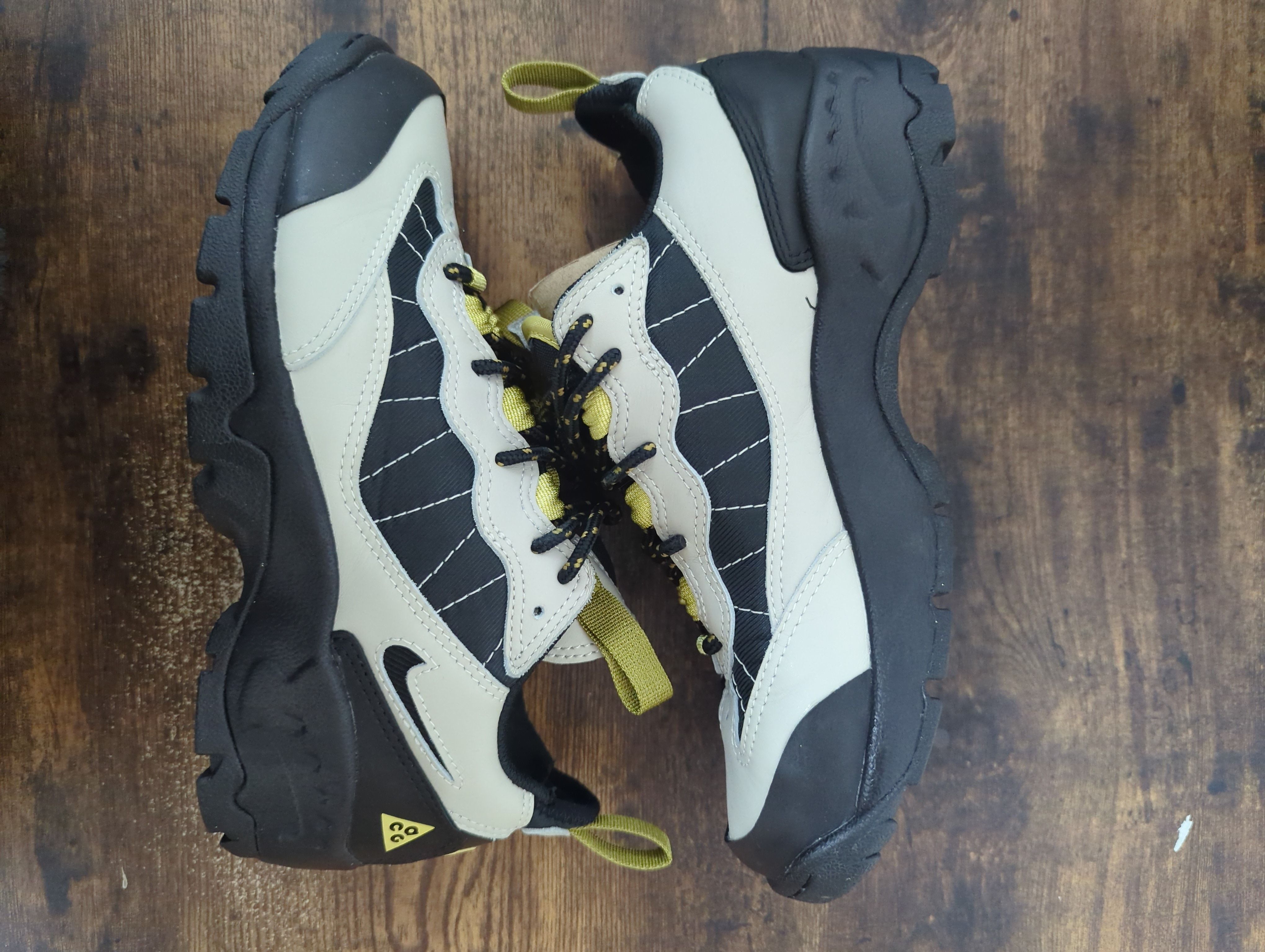 Nike ACG Air Mada "Light Bone"