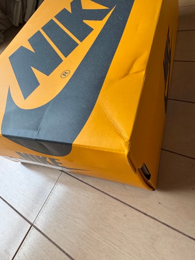 Nike Air Jordan 1 Retro High OG "Taxi"