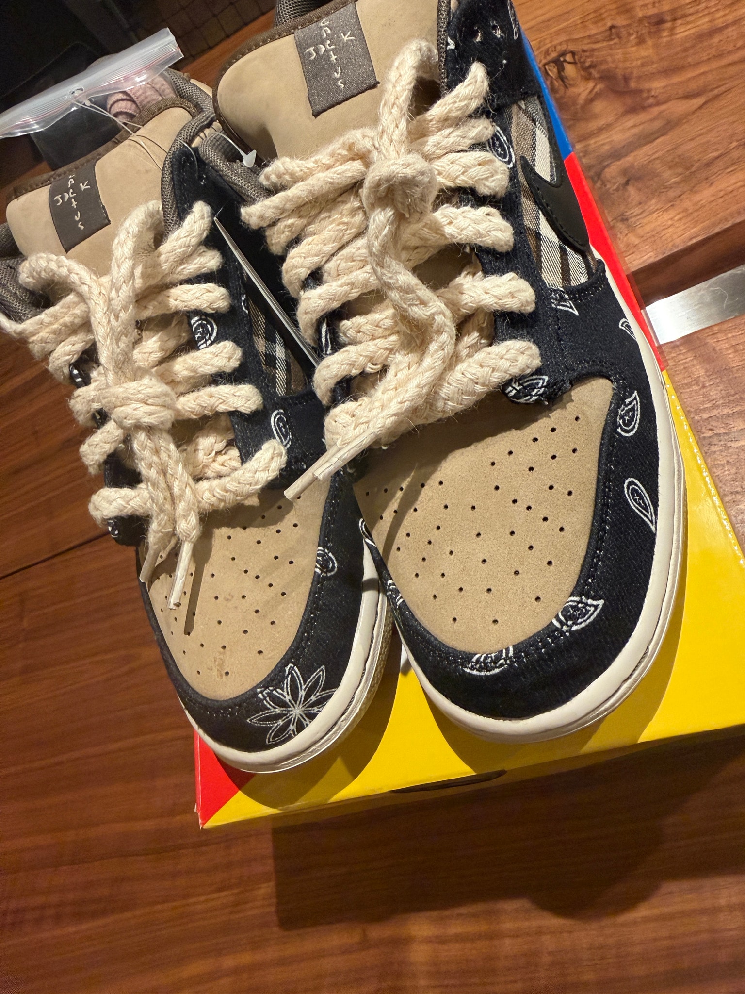 Travis Scott × Nike SB Dunk Low "Black/Parachute Beige"