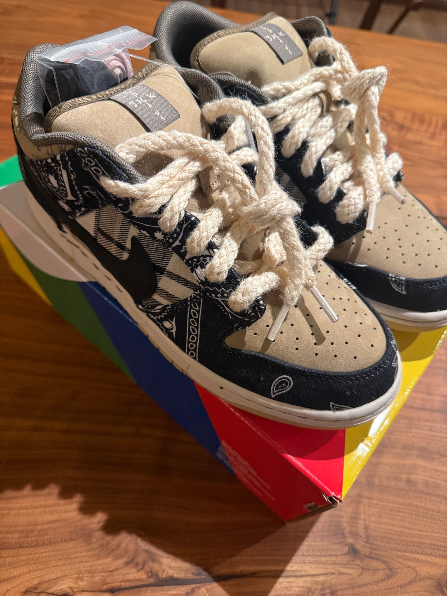 Travis Scott × Nike SB Dunk Low "Black/Parachute Beige"