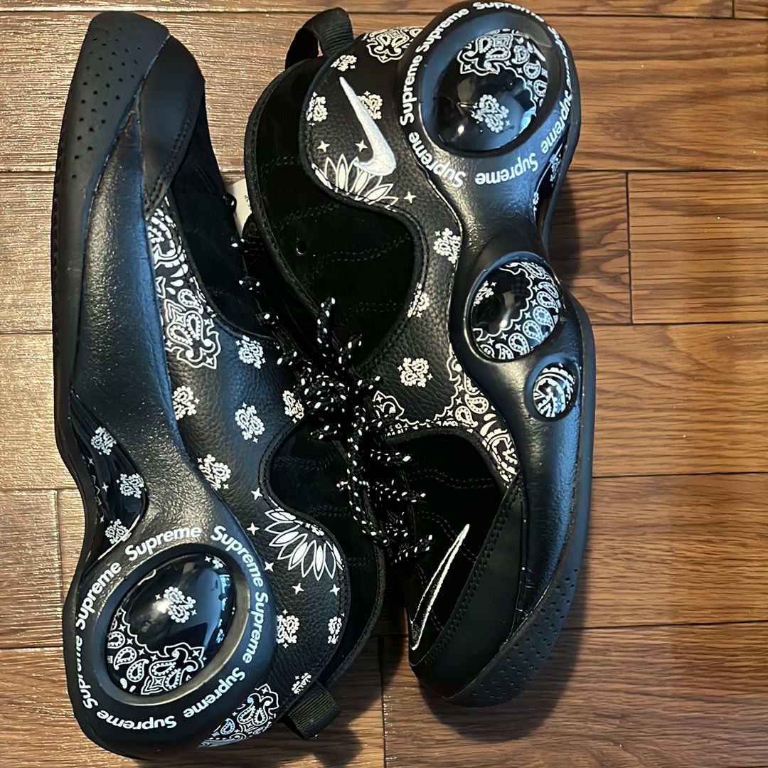 Supreme × Nike Air Zoom Flight 95 SP "Black/White"