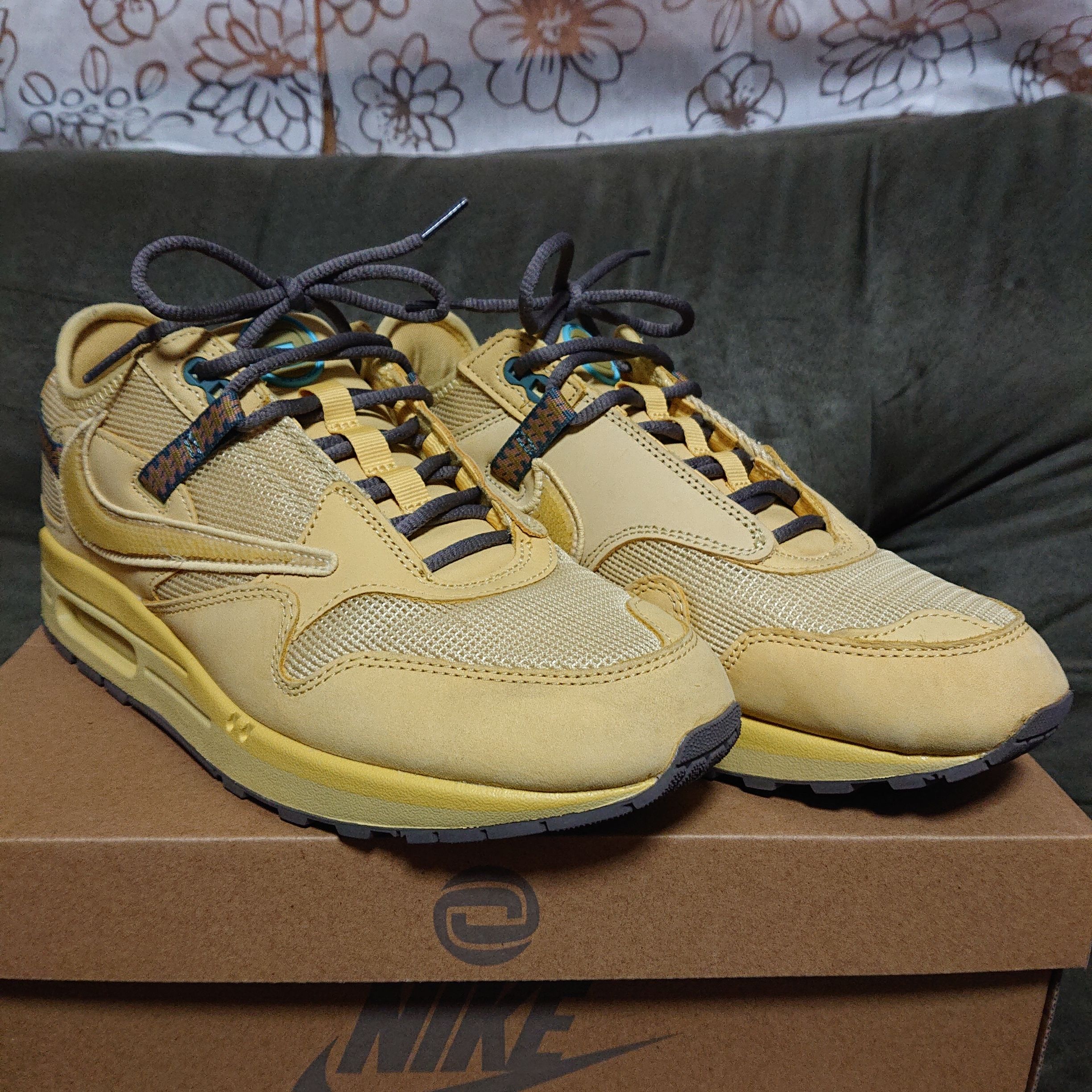 Travis Scott × Nike Air Max 1 "CACT.US Gold"