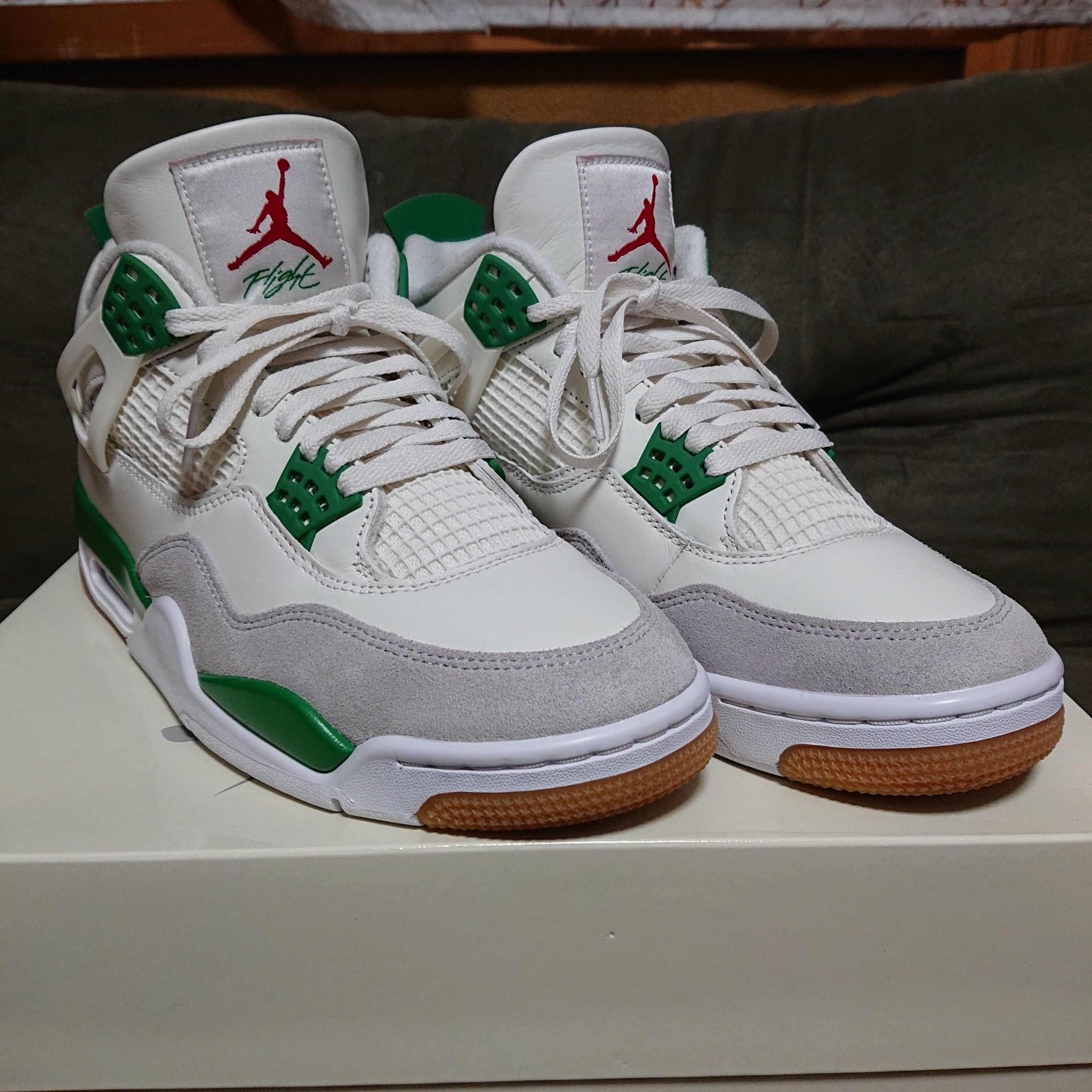Nike SB × Air Jordan 4 Retro SP "Pine Green"