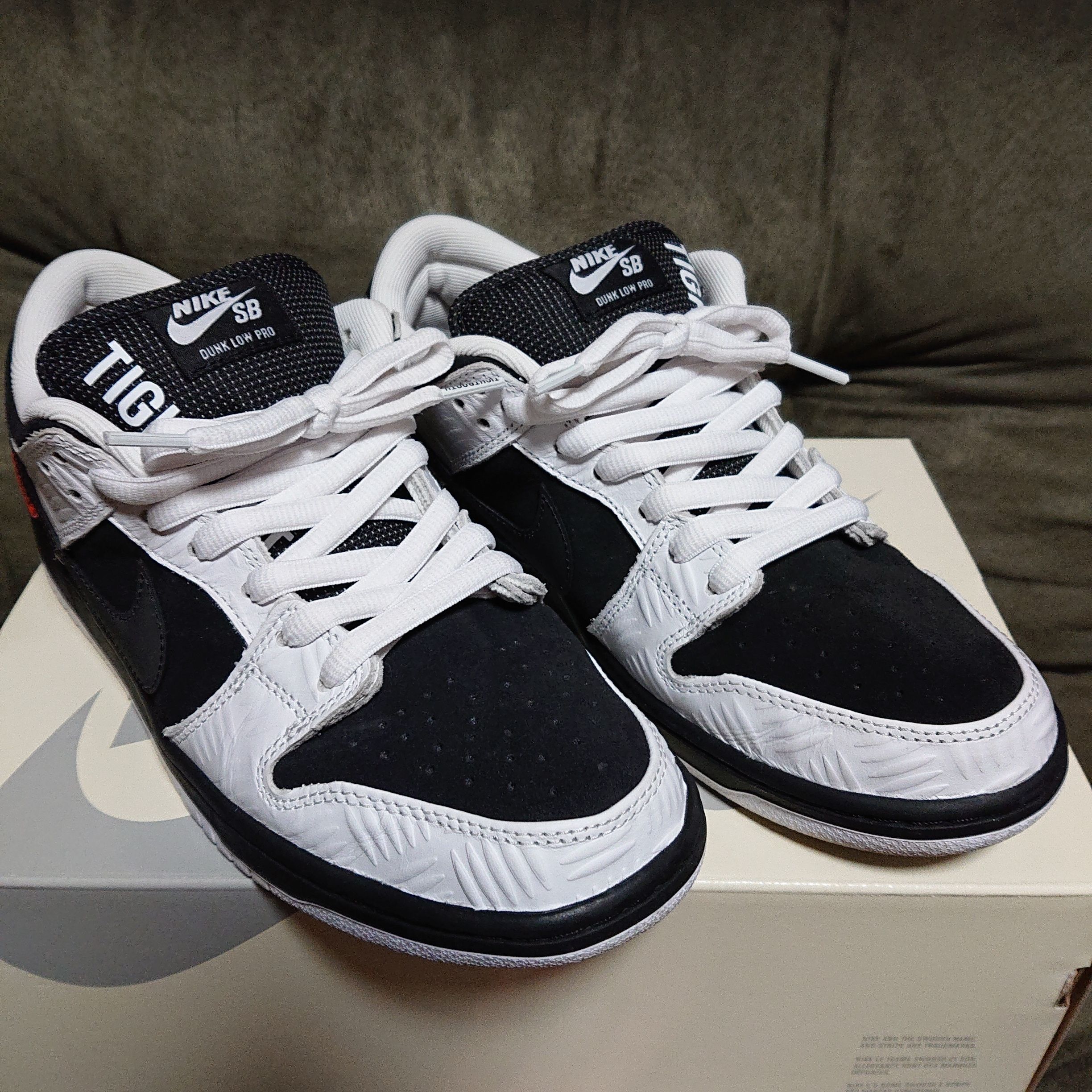 TIGHTBOOTH × Nike SB Dunk Low Pro QS "Black and White"