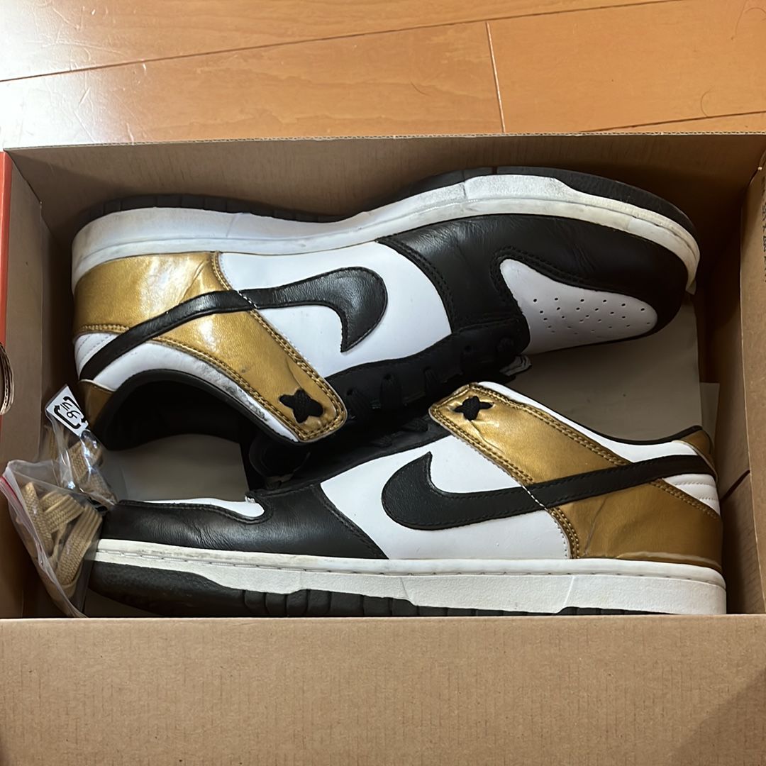 Nike Dunk Low Courir "White/Black/Metallic Gold"
