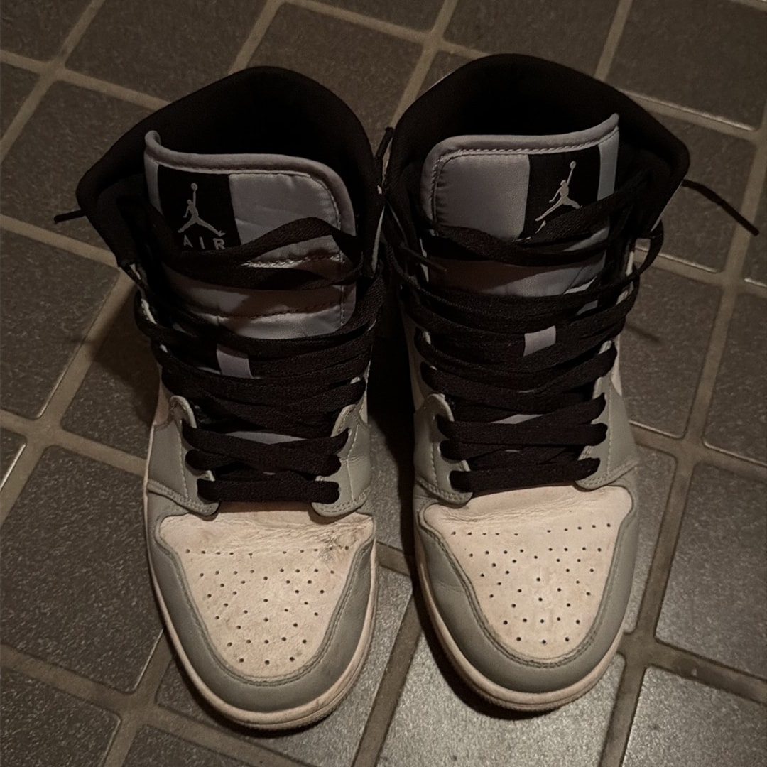 Nike GS Air Jordan 1 Mid "Light Smoke Grey/Black/White"