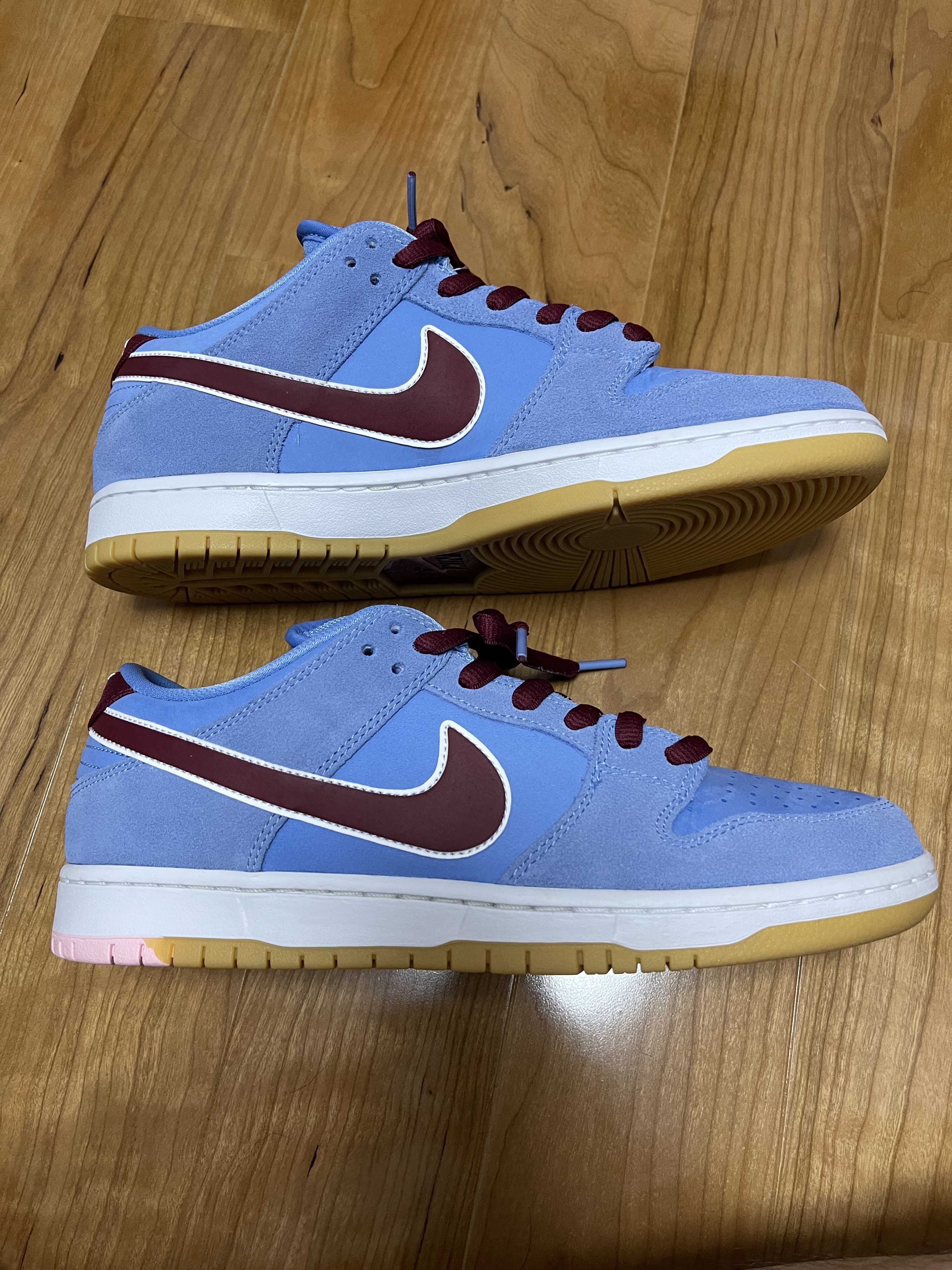 Nike SB Dunk Low Pro "Philadelphia Phillies/Valor Blue and Team Maroon"