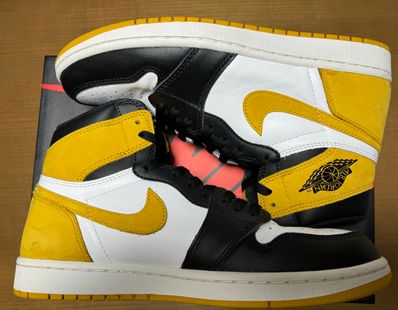 Nike Air Jordan 1 Retro High OG "Black Toe/Yellow Ochre"