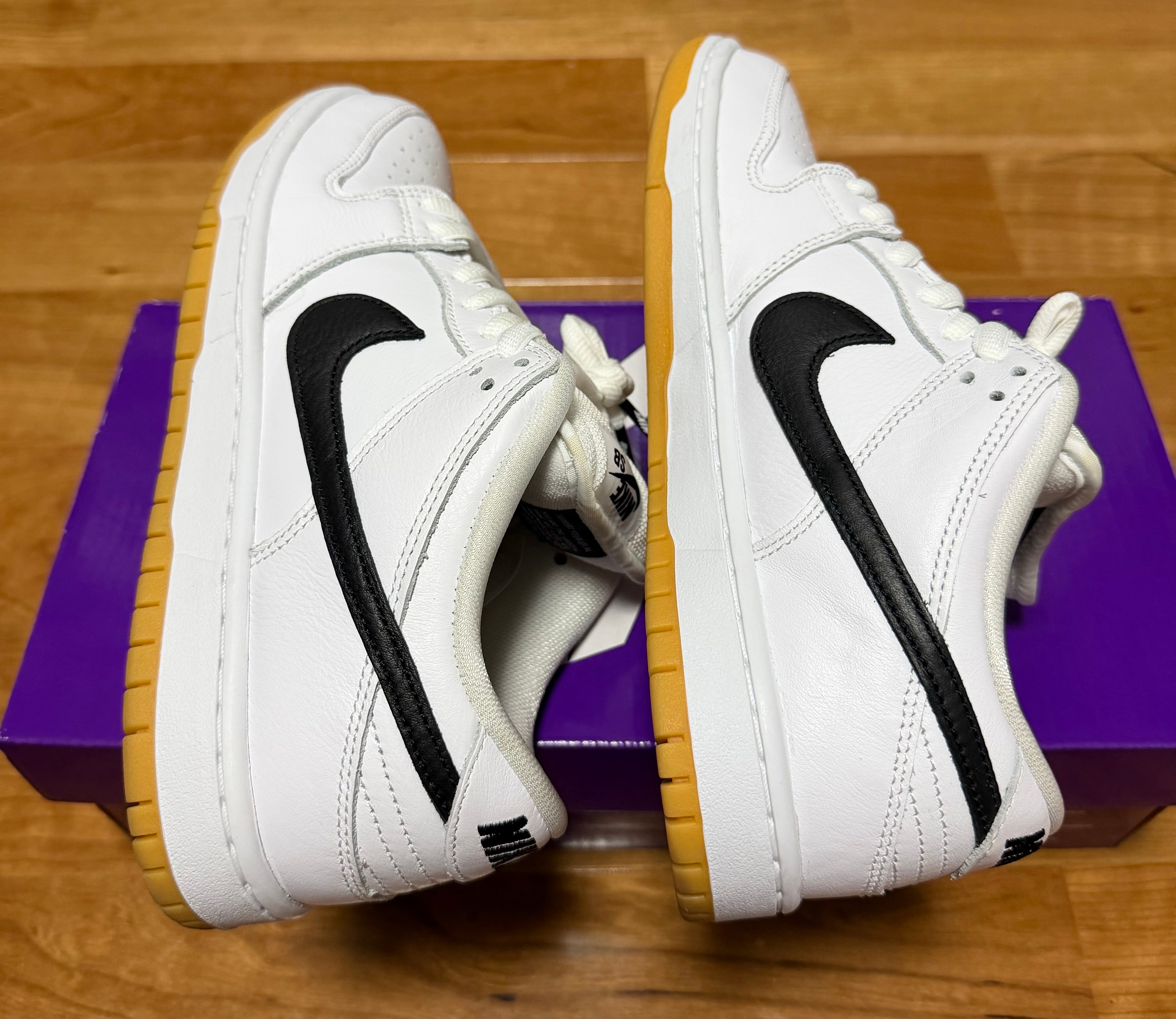 Nike SB Dunk Low Pro "White/Black-White-Gum Light Brown"