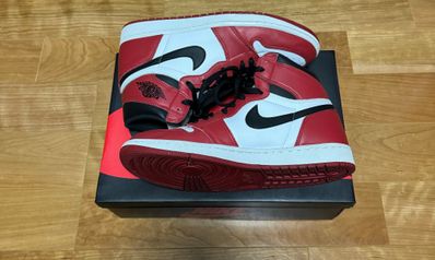 Nike Air Jordan 1 Retro High "Chicago" (2015)