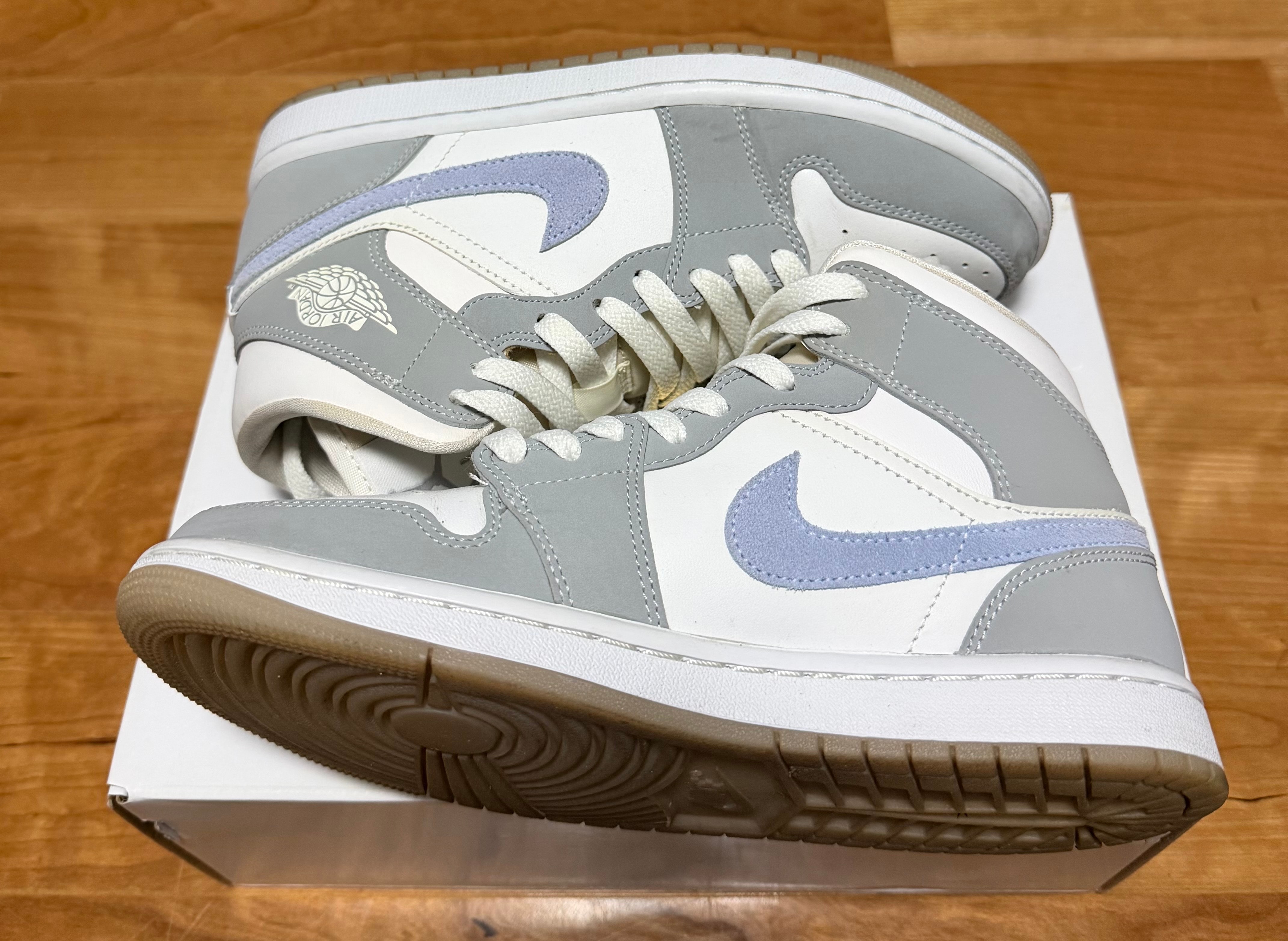 Nike Women's Air Jordan 1 Mid "Wolf Grey"