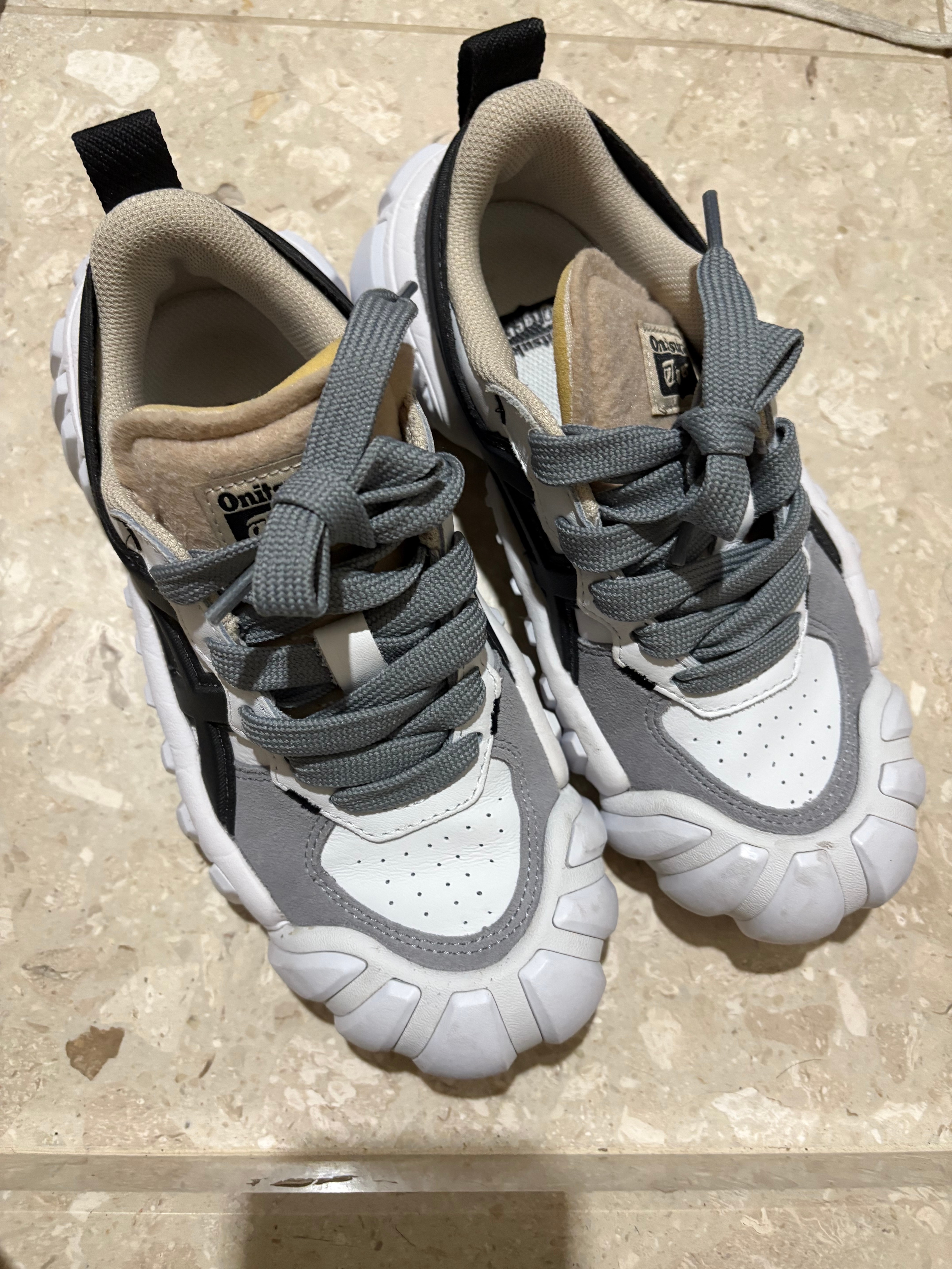 オニツカタイガー デンティグレ LS "ホワイト/グレイシャーグレー"