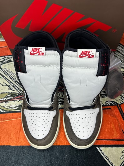 Travis Scott × Nike Air Jordan 1 Retro High OG TS SP "Sail/Dark Mocha"