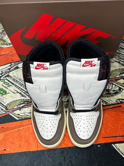 Travis Scott × Nike Air Jordan 1 Retro High OG TS SP "Sail/Dark Mocha"