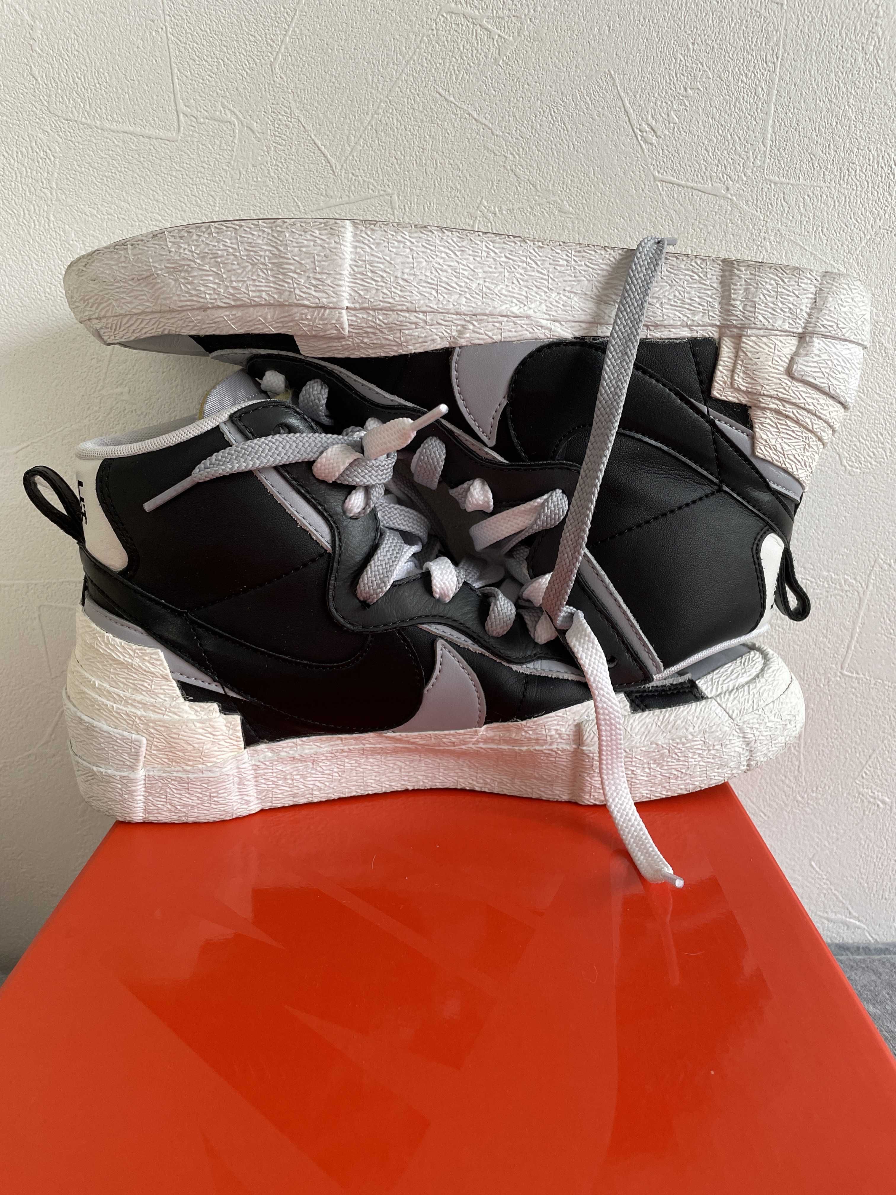 sacai × NIKE BLAZER MID "BLACK/WOLF GREY/WHITE"