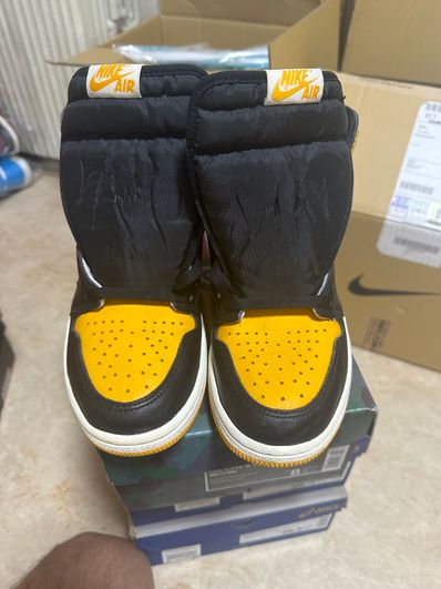 Nike Air Jordan 1 Retro High OG "Taxi"