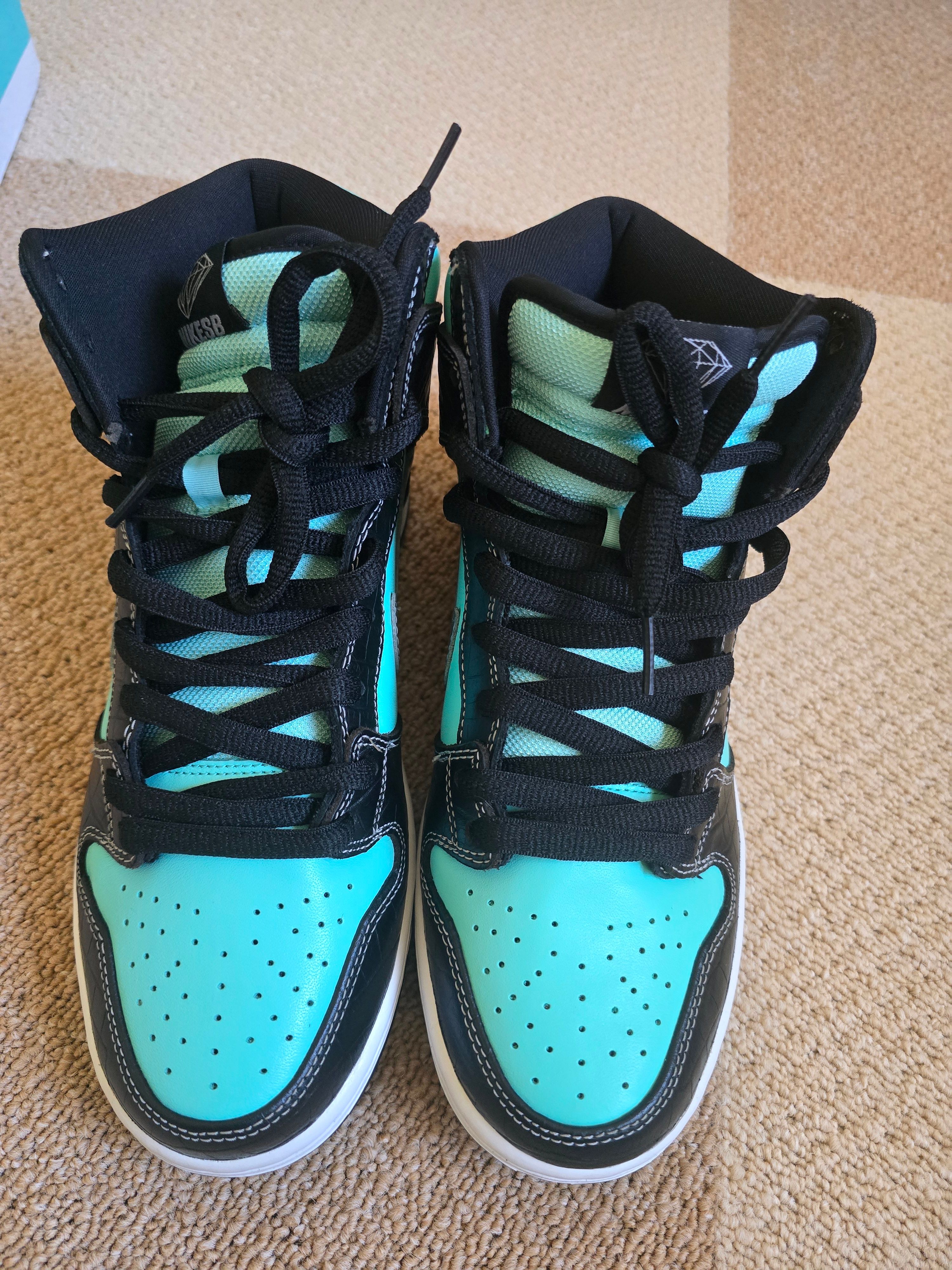 Diamond Supply × Nike SB Dunk High "Tiffany"