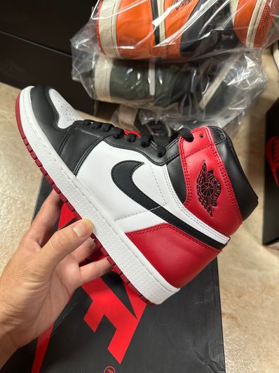 Nike Air Jordan 1 Retro High OG "Black Toe"