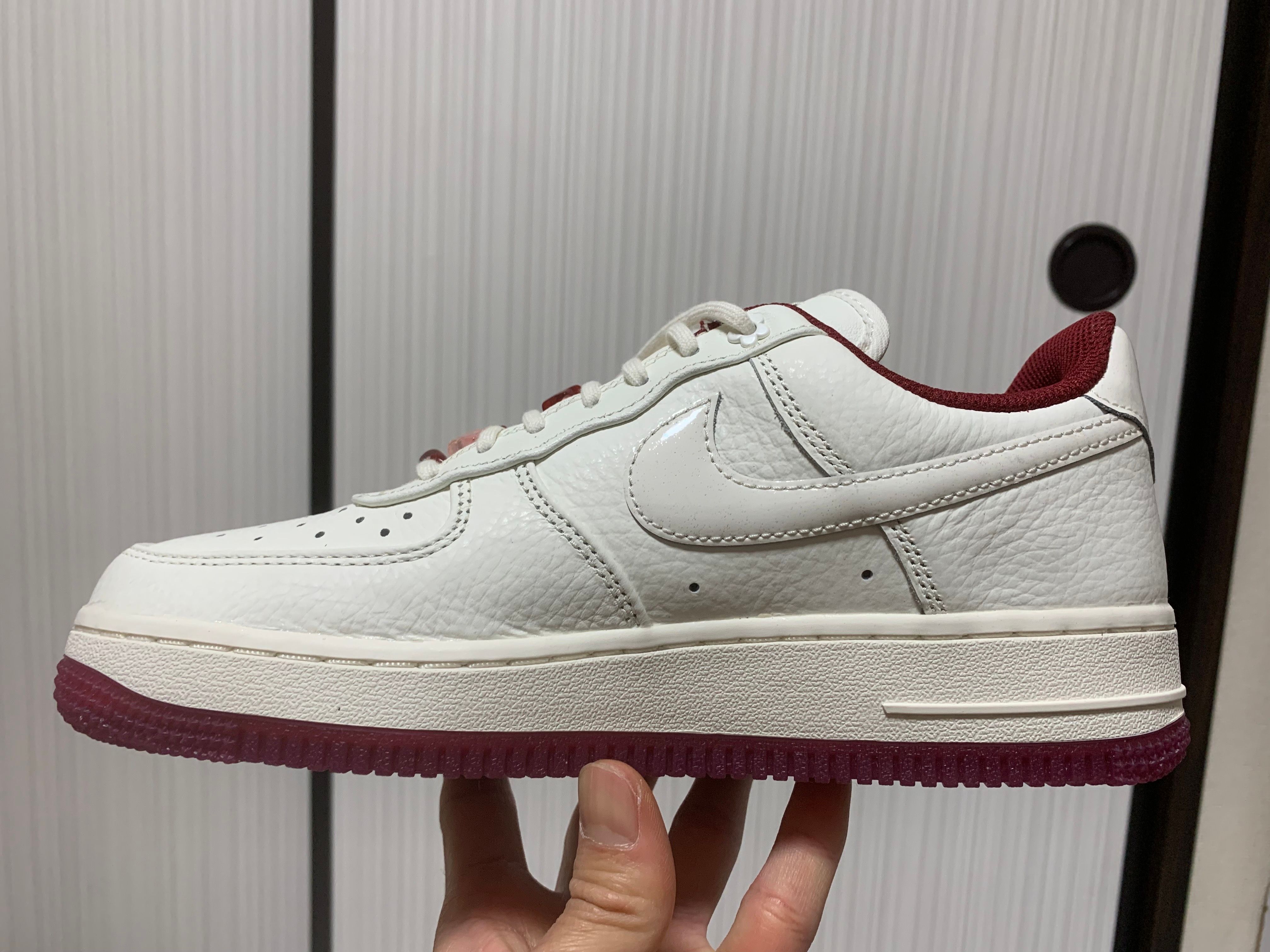 Nike Women's Air Force 1 Low "Valentine’s Day" (2024)