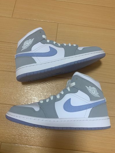 Nike Women's Air Jordan 1 Mid "Wolf Grey"