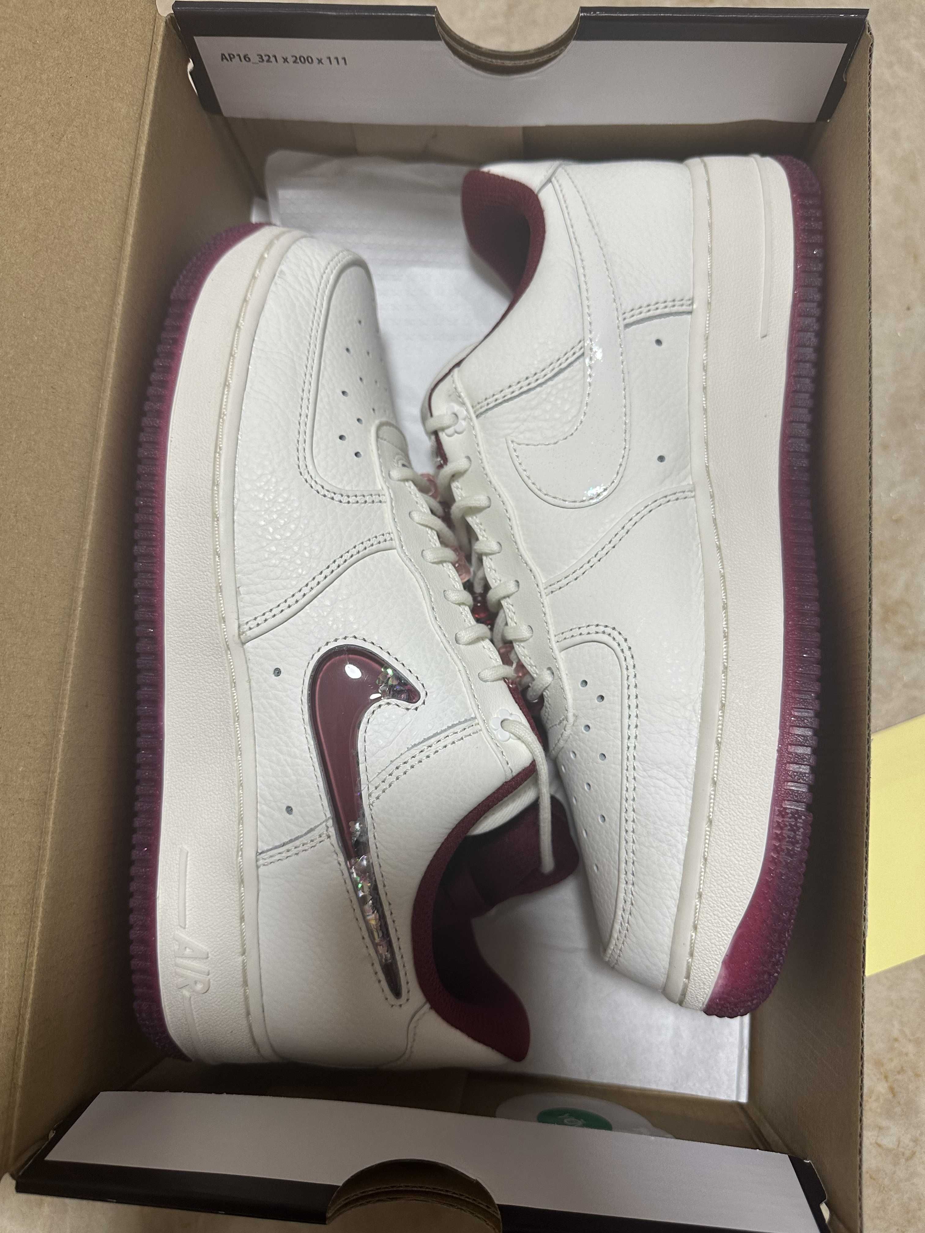 Nike Women's Air Force 1 Low "Valentine’s Day" (2024)