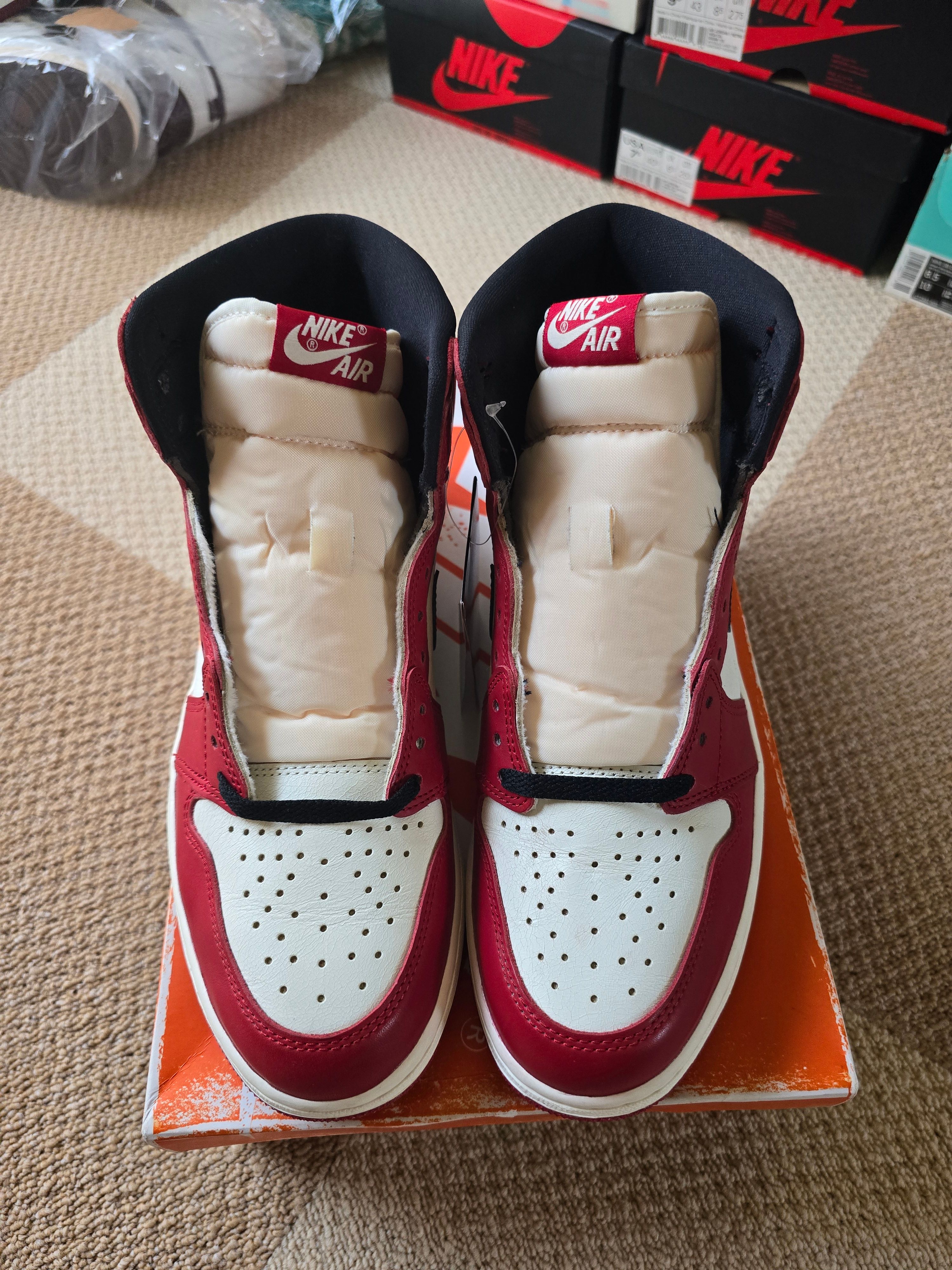 Nike Air Jordan 1 High OG "Lost & Found/Chicago"