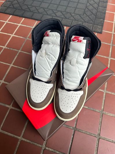 Travis Scott × Nike Air Jordan 1 Retro High OG TS SP "Sail/Dark Mocha"