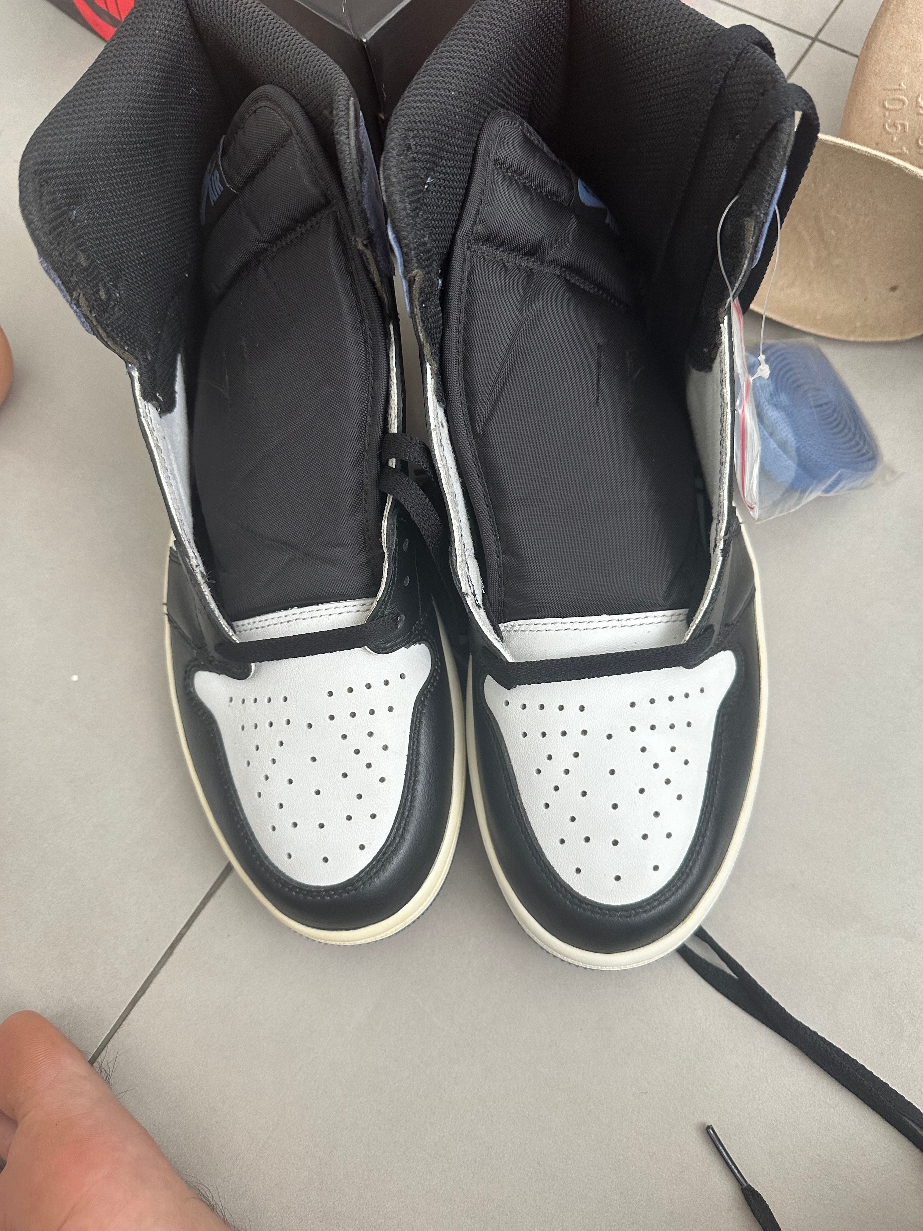 Nike Air Jordan 1 Retro High "Blue Moon"