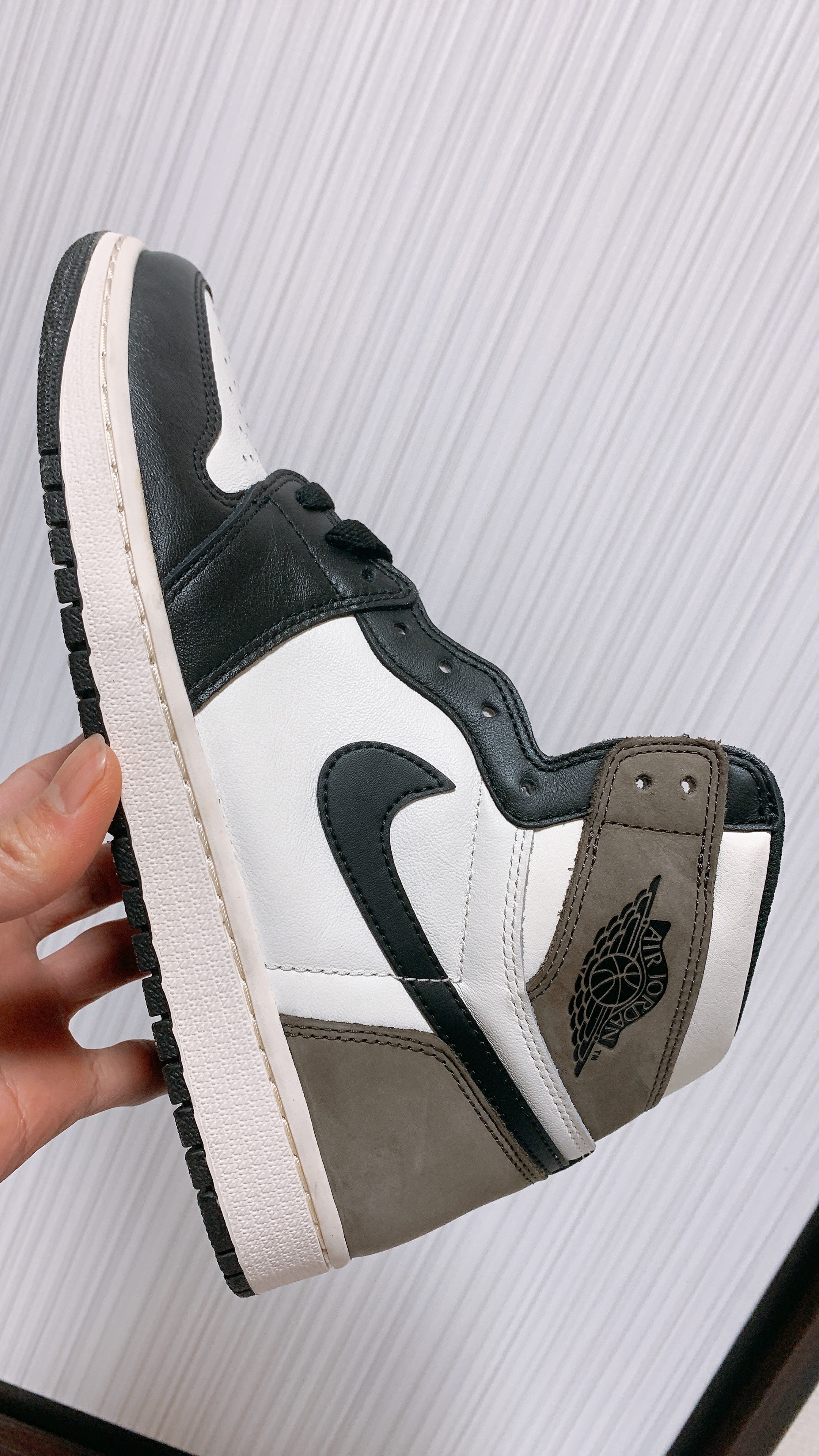 Nike Air Jordan 1 High OG "Sail/Dark Mocha/Black"