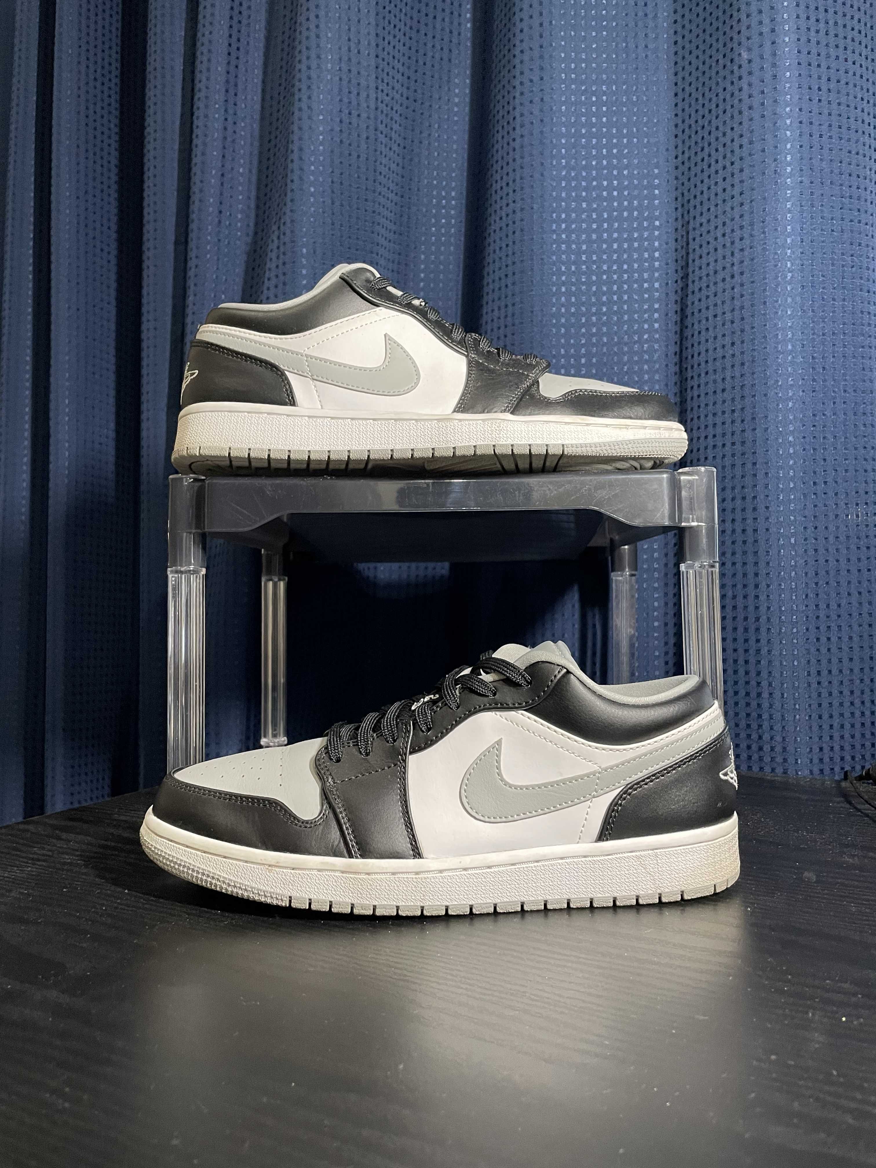 NIKE AIR JORDAN 1 LOW "BLACK/LIGHT SMOKE GREY"