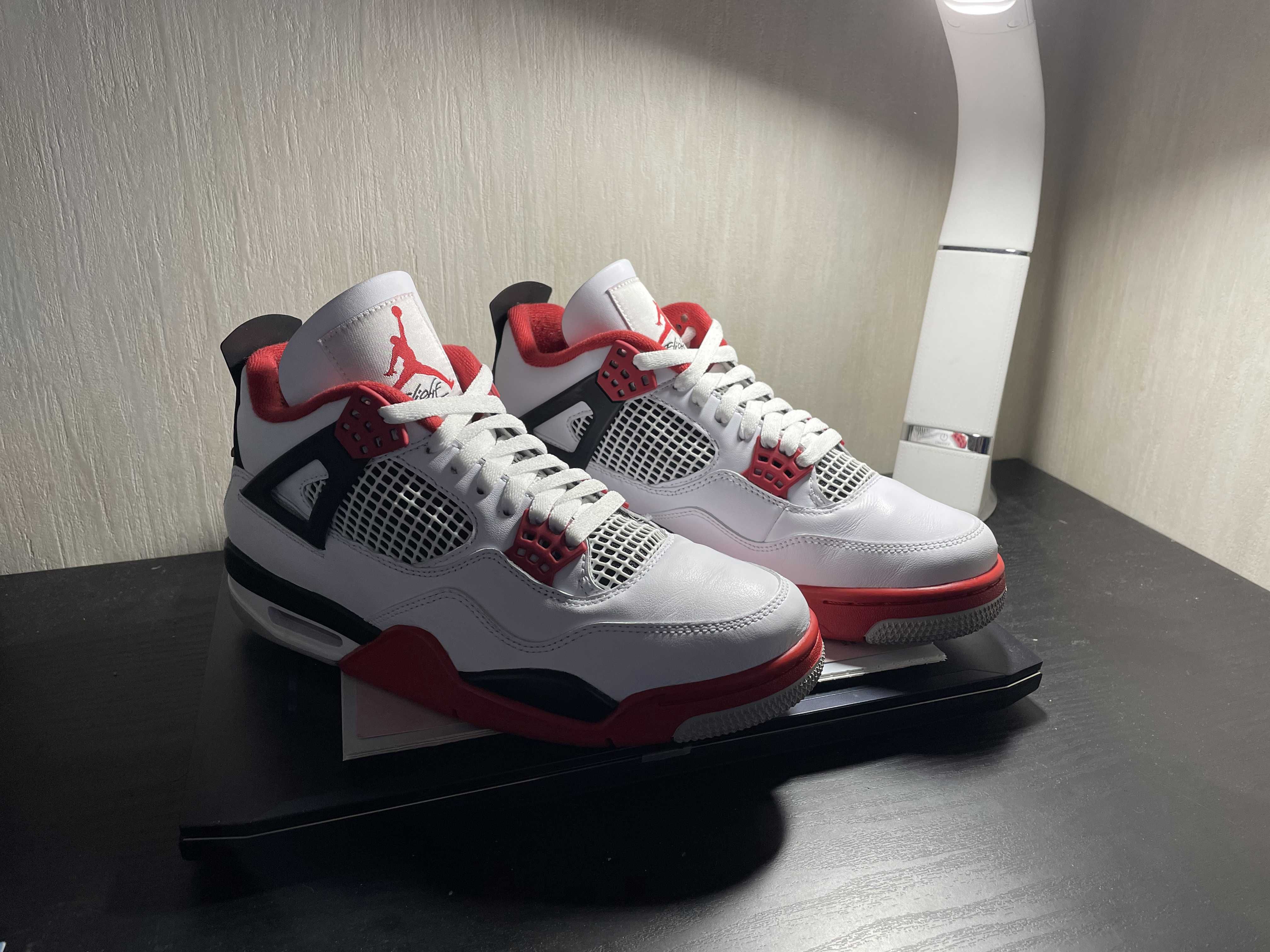 Nike Air Jordan 4 Retro OG "Fire Red" (2020)
