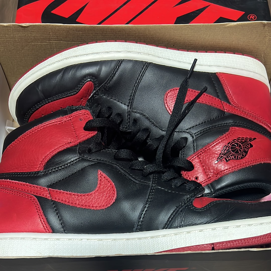 Nike Air Jordan 1 Retro High OG "Bred/Banned"