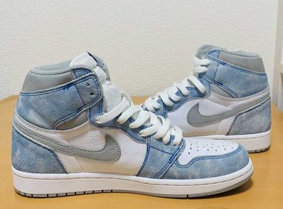 Nike Air Jordan 1 High OG "Hyper Royal"