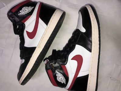 Nike Air Jordan 1 Retro High "Black/White/Sail/Gym Red"