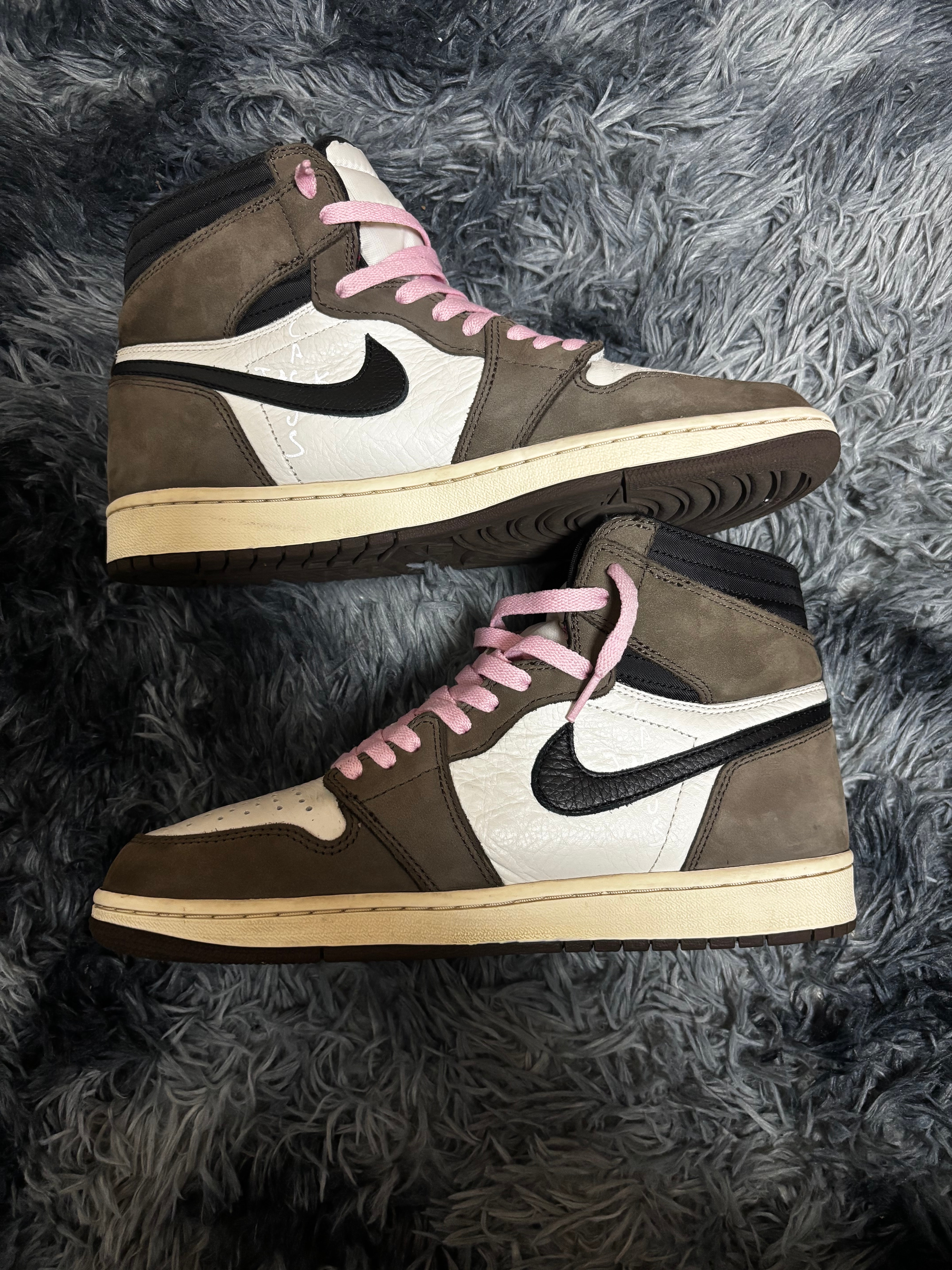 Travis Scott × Nike Air Jordan 1 Retro High OG TS SP "Sail/Dark Mocha"