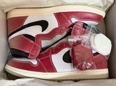 Trophy Room × Nike Air Jordan 1 Retro High OG "Chicago"
